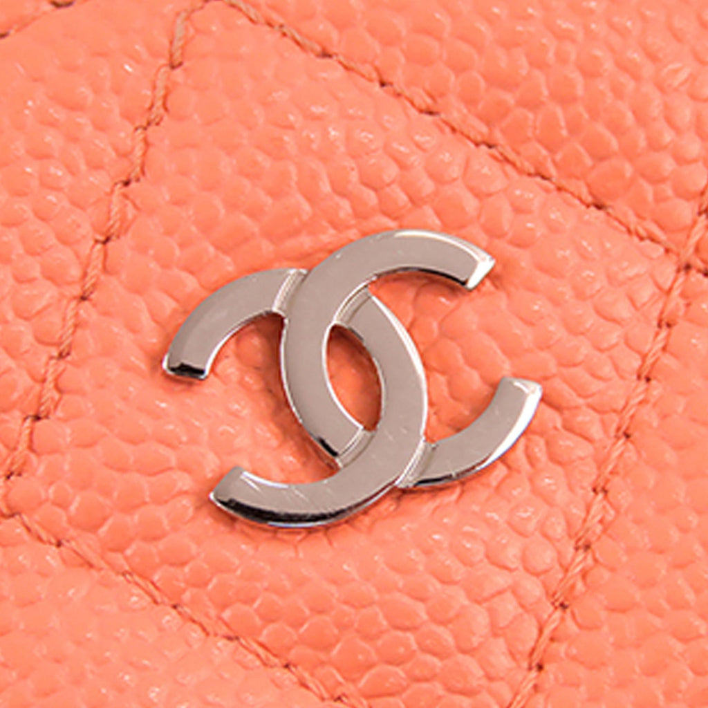 Chanel Quilted Caviar Round Clutch With Chain (SHG-gLWhRd)