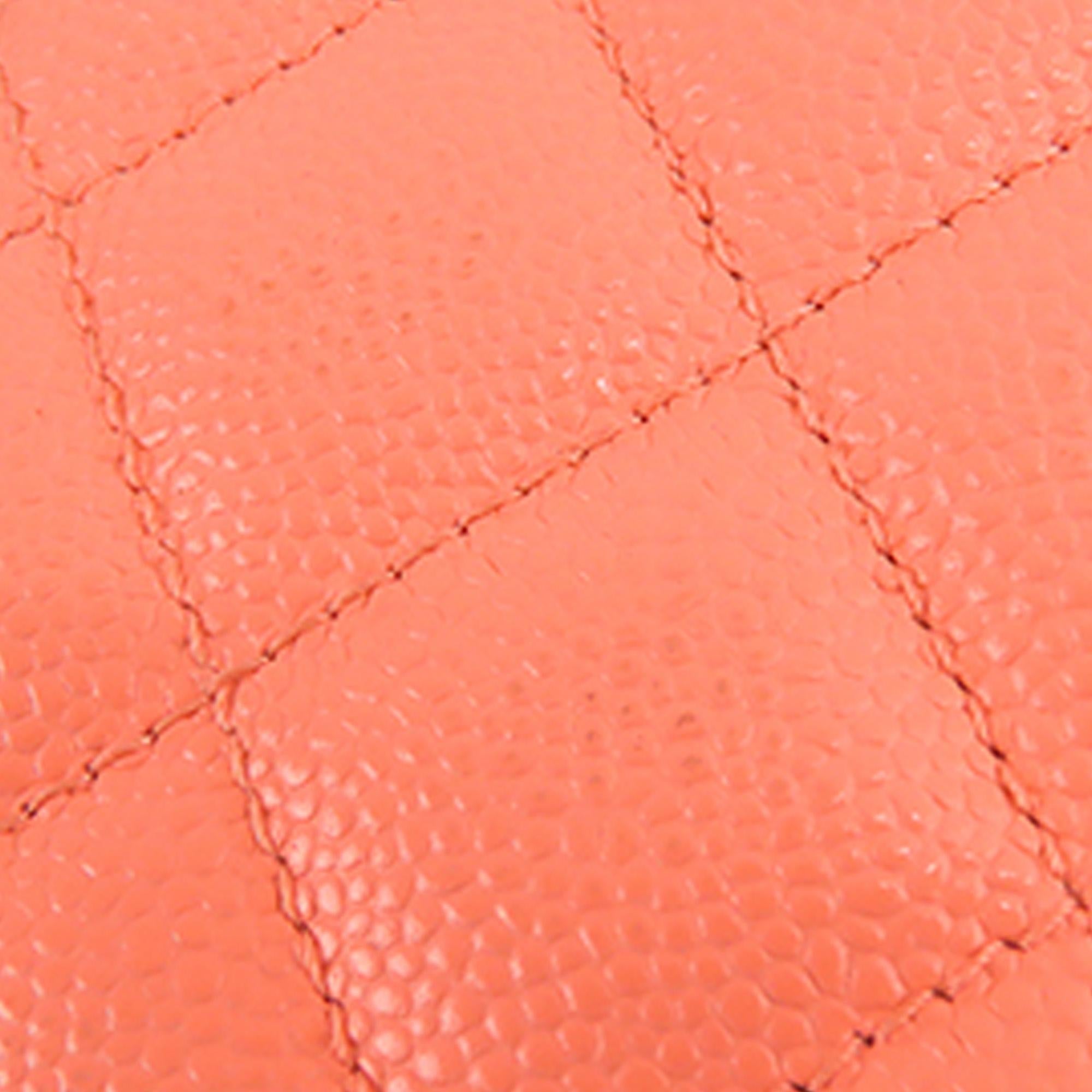 Chanel Quilted Caviar Round Clutch With Chain (SHG-gLWhRd)