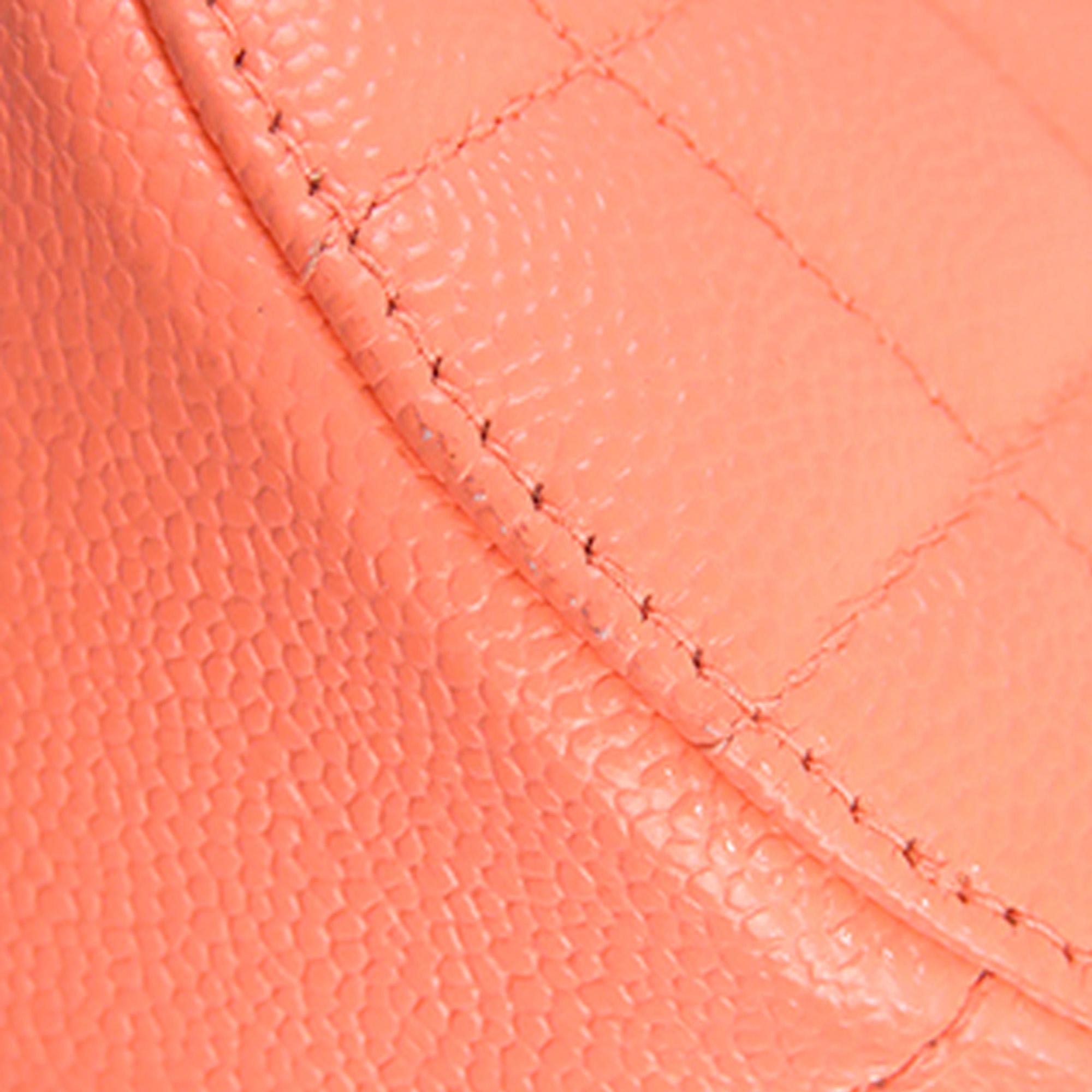 Chanel Quilted Caviar Round Clutch With Chain (SHG-gLWhRd)