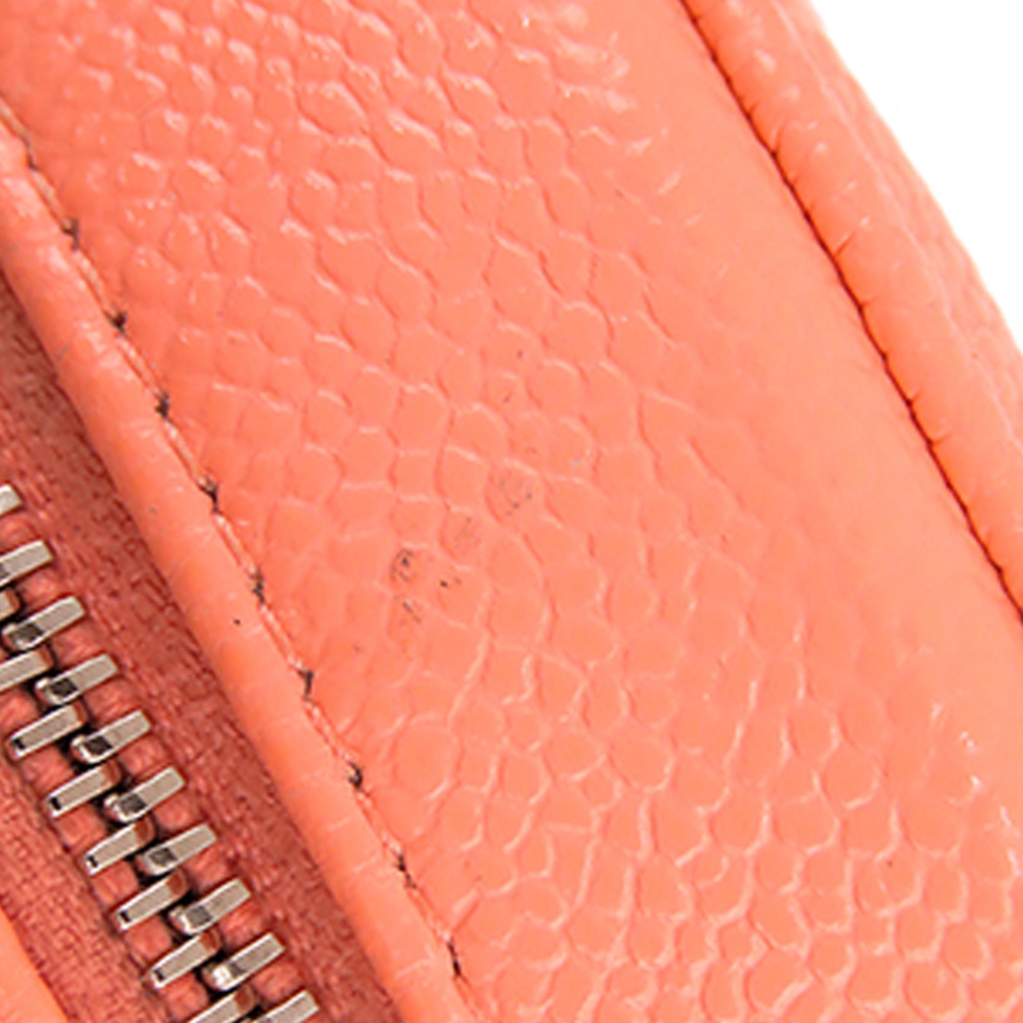 Chanel Quilted Caviar Round Clutch With Chain (SHG-gLWhRd)