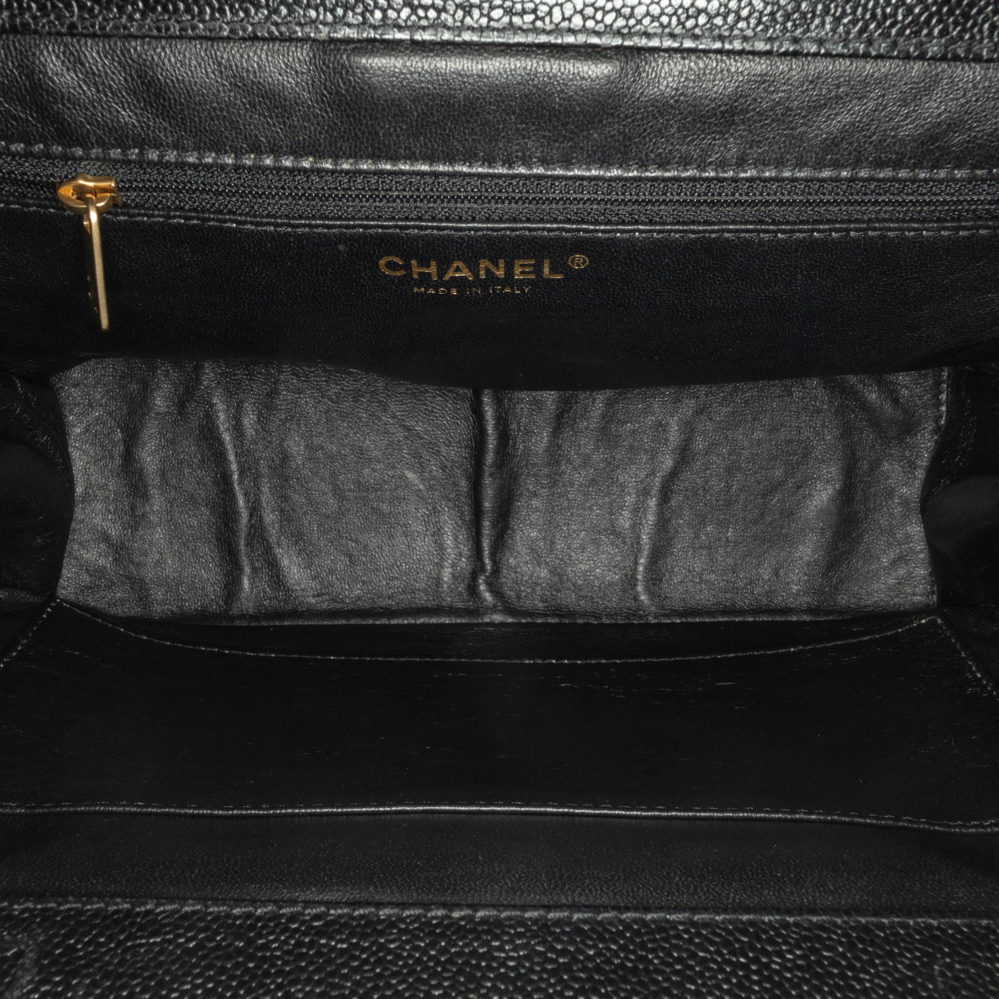 Chanel Quilted Caviar Wood Chain Shoulder Bag (SHG-mtEzPW)