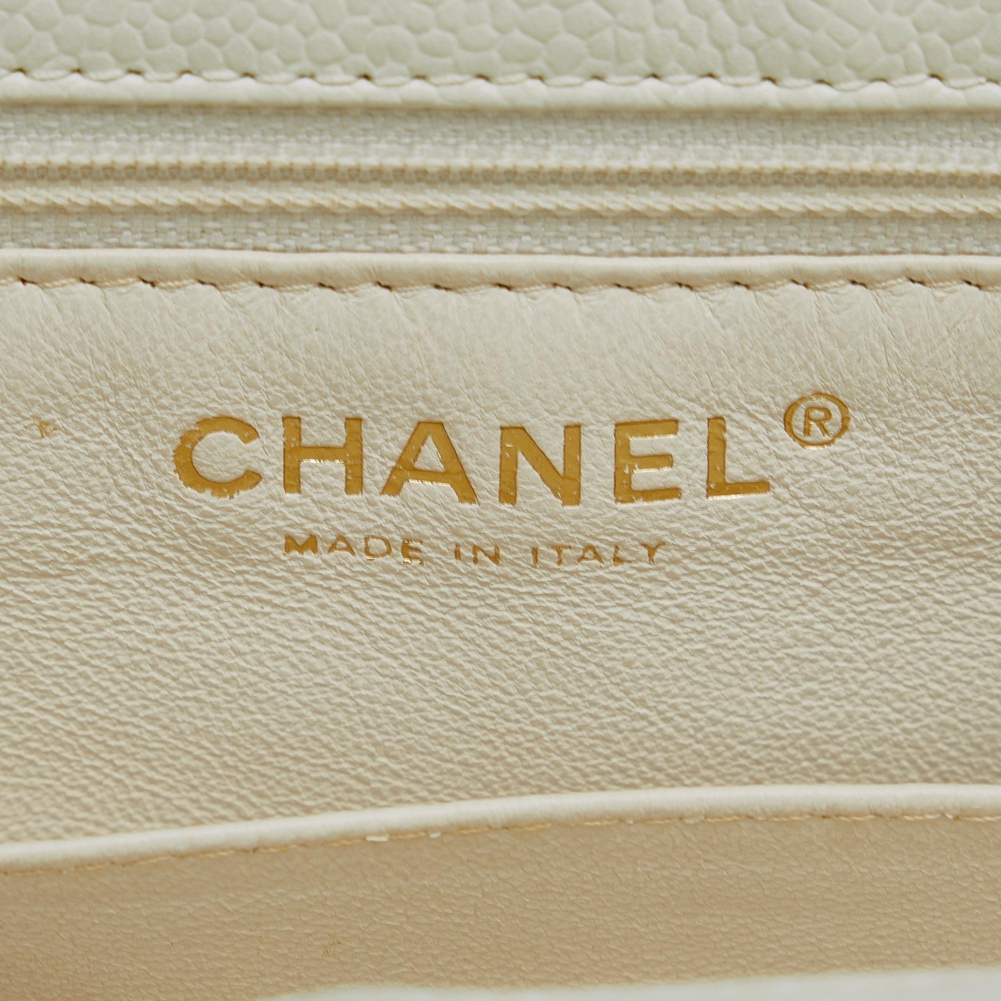 Chanel Quilted Caviar Wood Handle Tote Bag (SHG-McC69J)