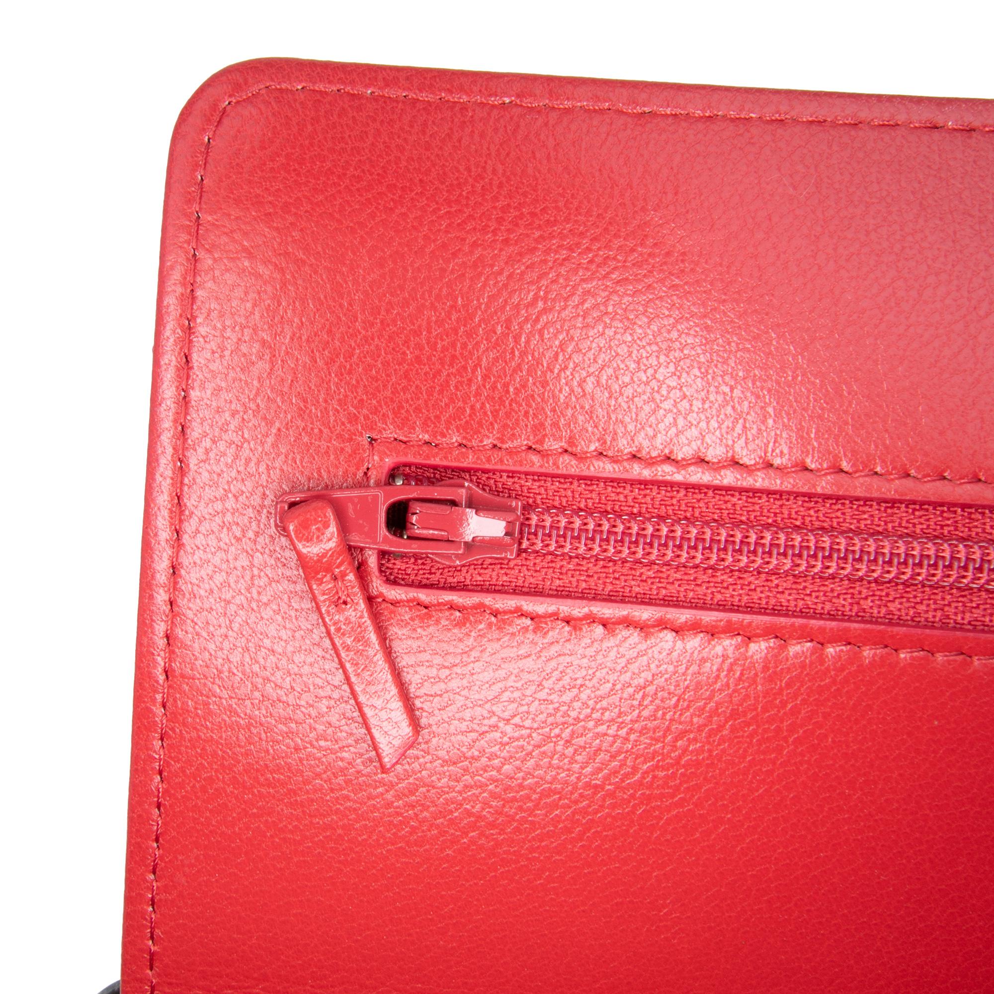 Chanel Quilted Goatskin 19 Wallet on Chain