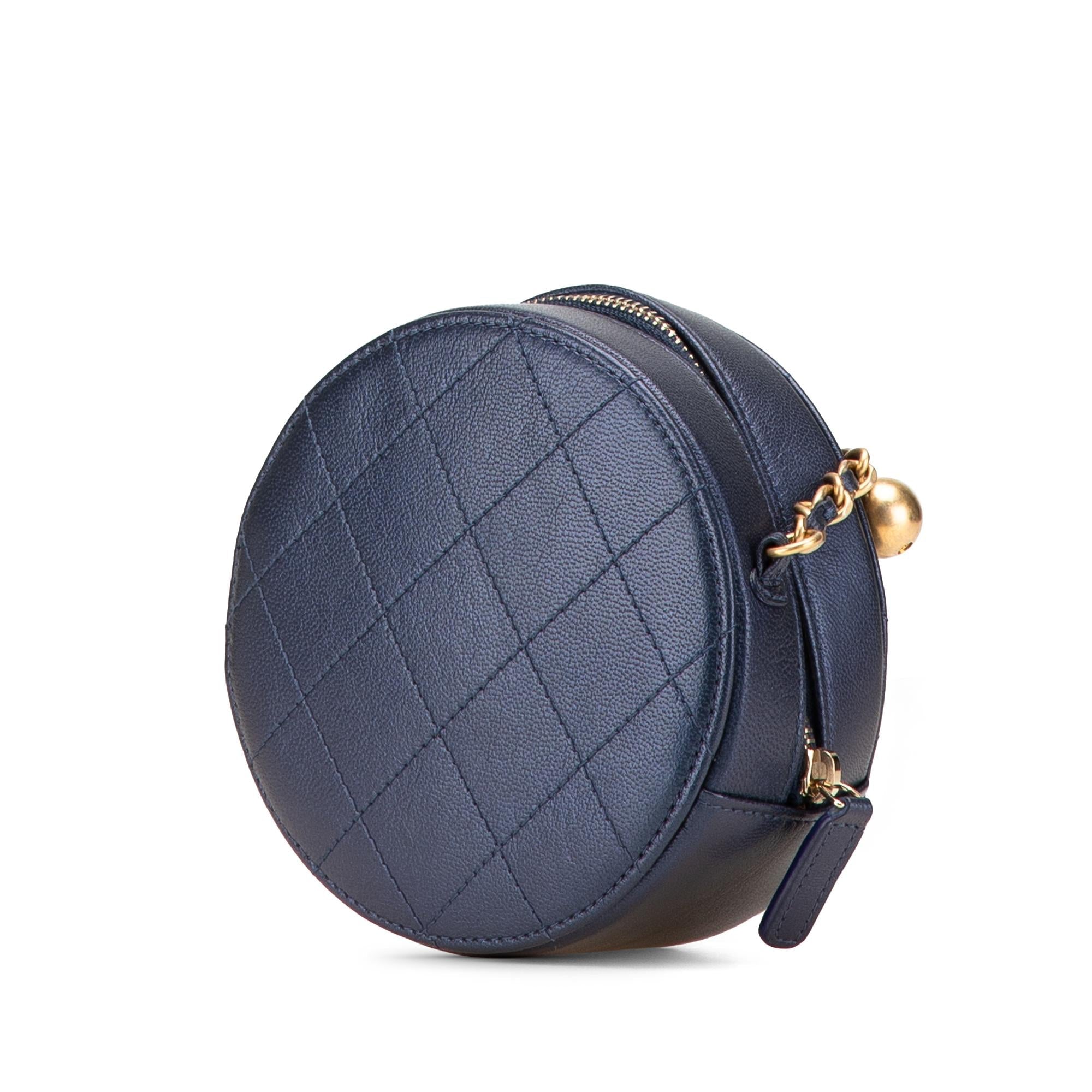 Chanel Quilted Goatskin Chic Pearls Chain Round Clutch With Chain