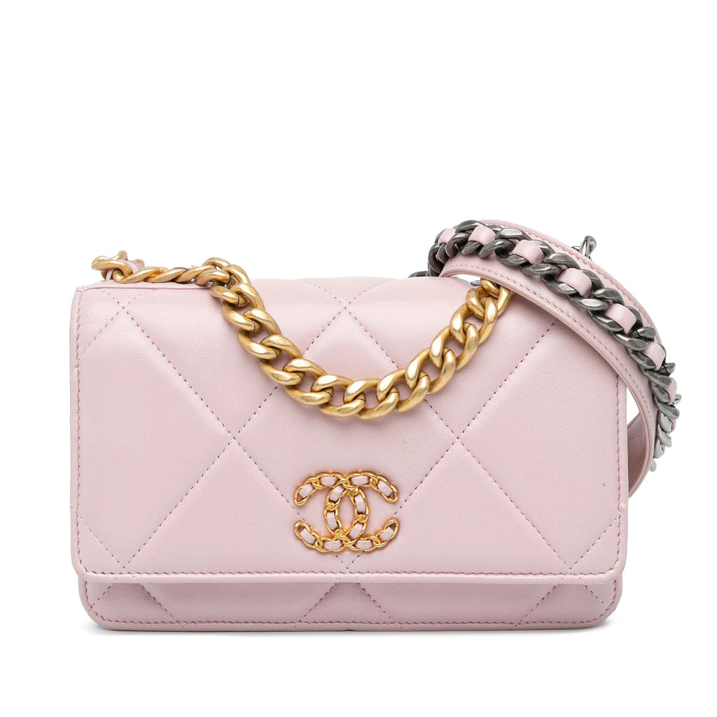 Chanel Quilted Lambskin 19 Wallet on Chain (SHG-td22ep)