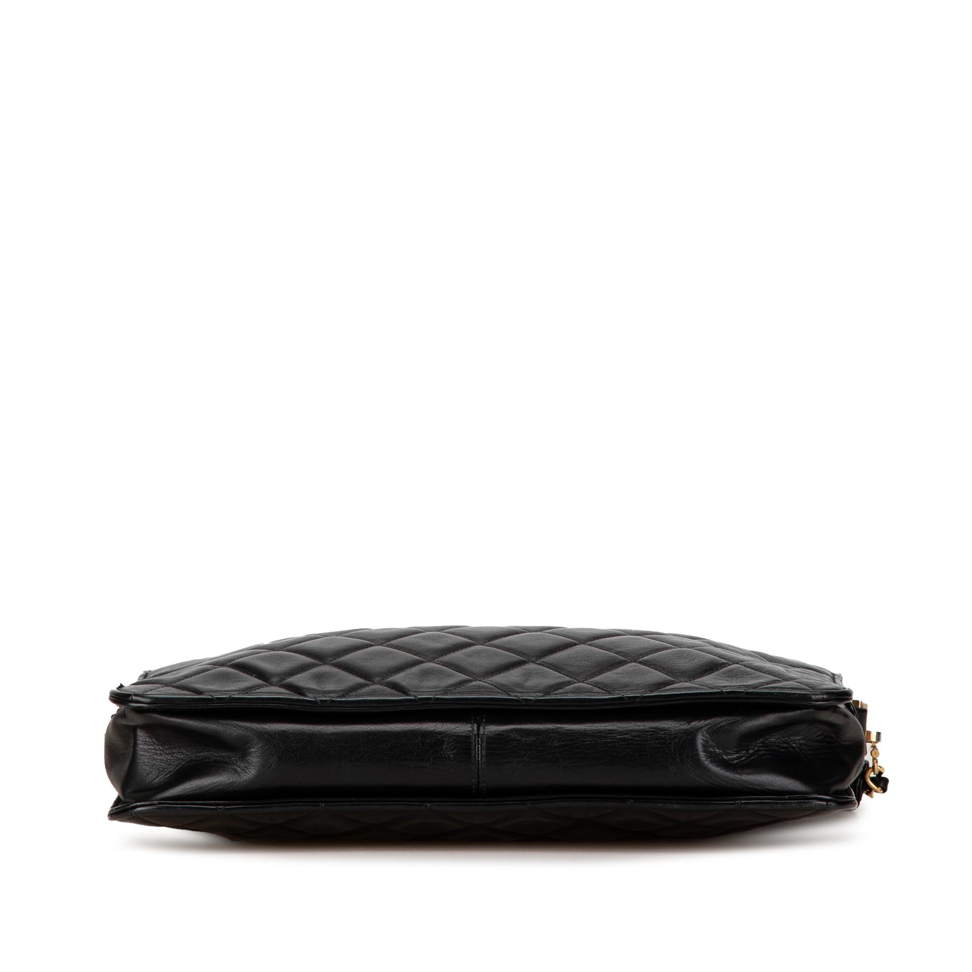 Chanel Quilted Lambskin Chain Crossbody (SHG-eCHc5i)