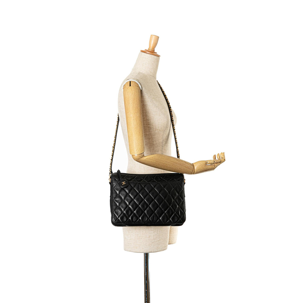 Chanel Quilted Lambskin Chain Crossbody (SHG-eCHc5i)