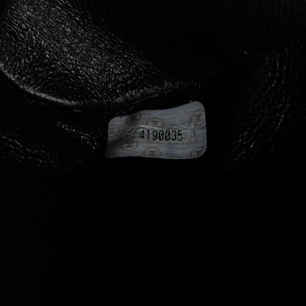 Chanel Quilted Lambskin Dome Shoulder Bag (SHG-BDgoe5)