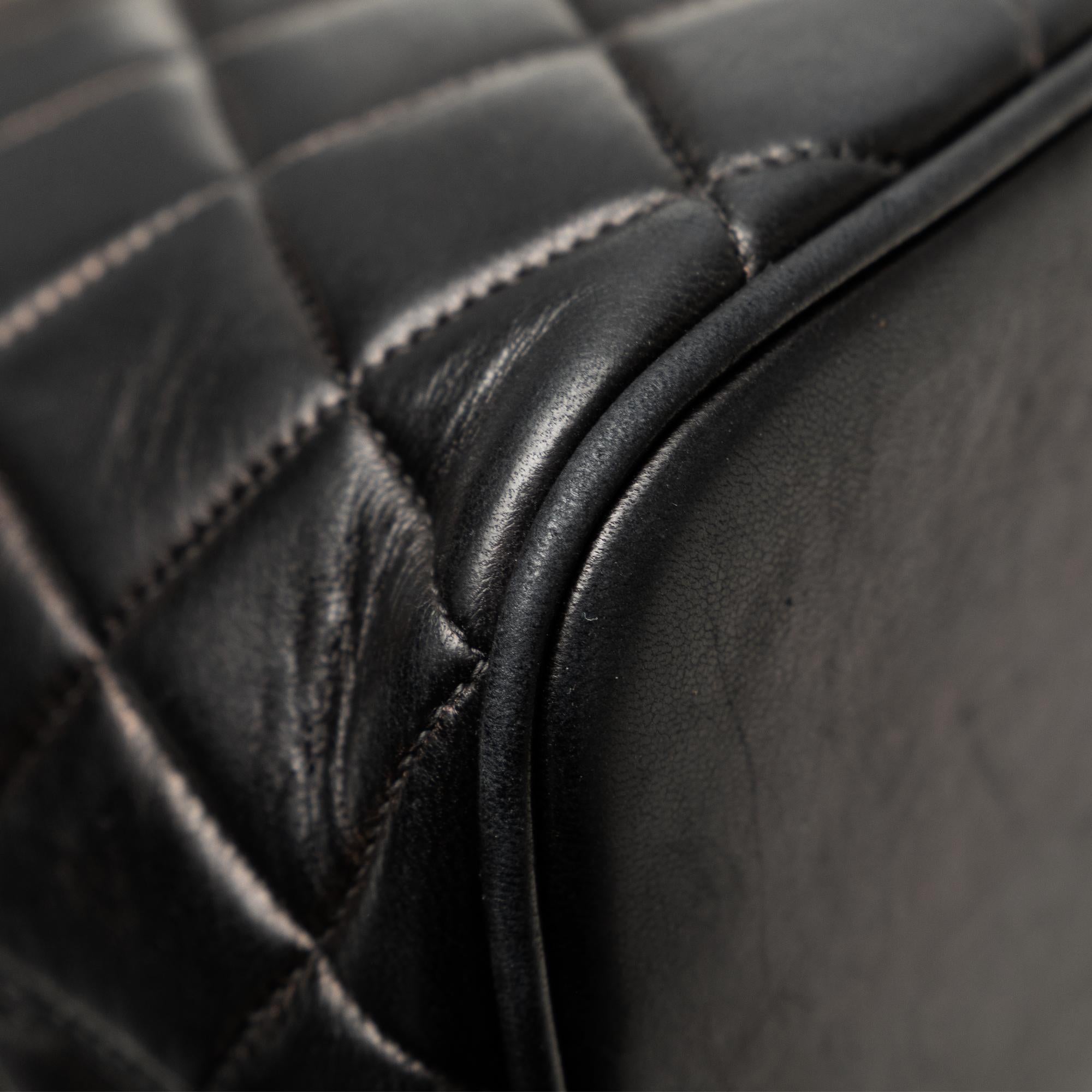 Chanel Quilted Lambskin Dome Shoulder Bag (SHG-BDgoe5)