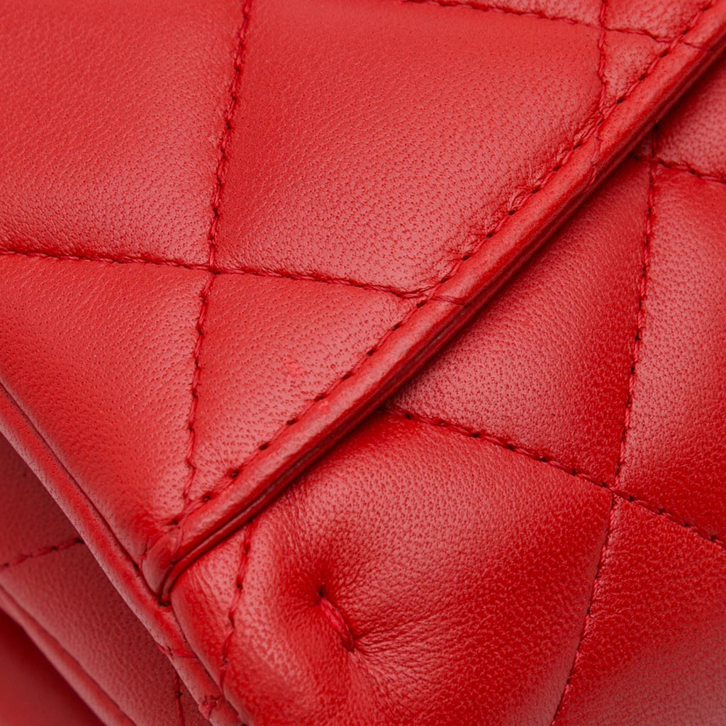 Chanel Quilted Lambskin Flap Clutch with Chain (SHG-w0bGwq)