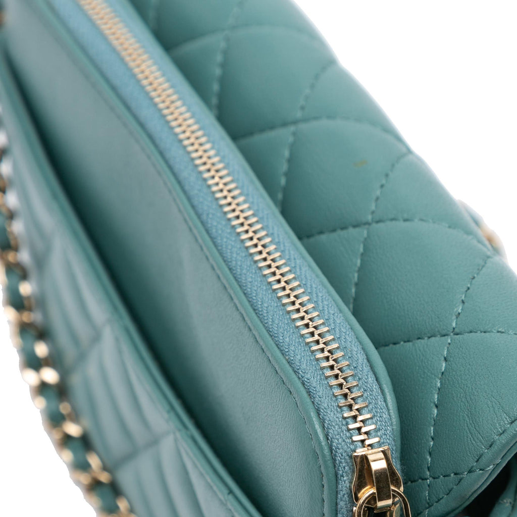 Chanel Quilted Lambskin Flap Phone Holder With Chain (SHG-LPbK3B)