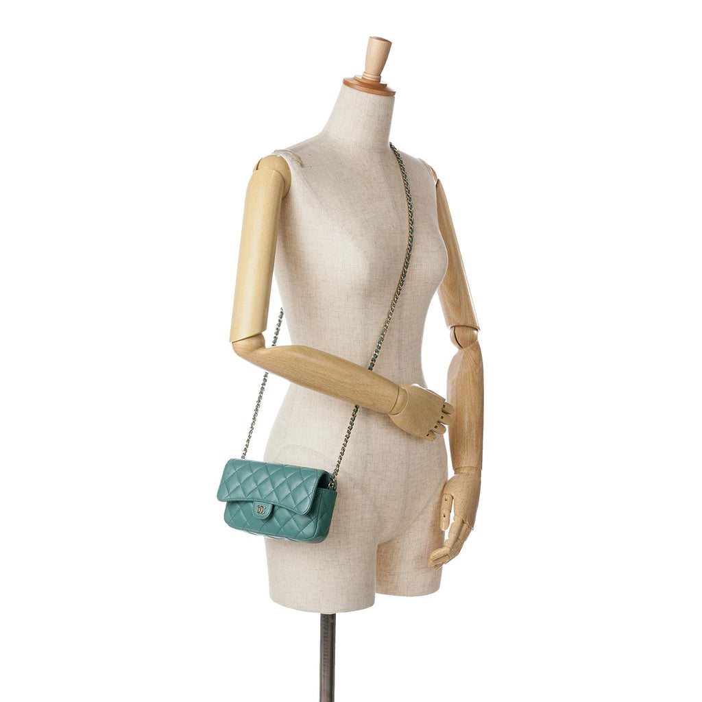 Chanel Quilted Lambskin Flap Phone Holder With Chain (SHG-LPbK3B)