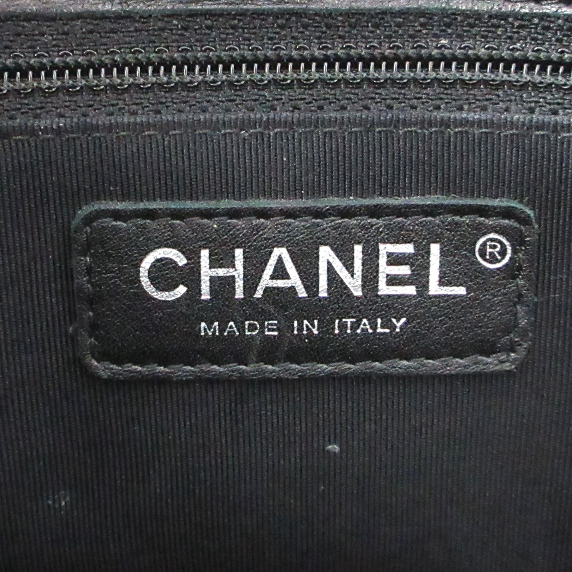 Chanel Quilted Lambskin Front Flap Pocket Tote (SHG-E6UxjU)