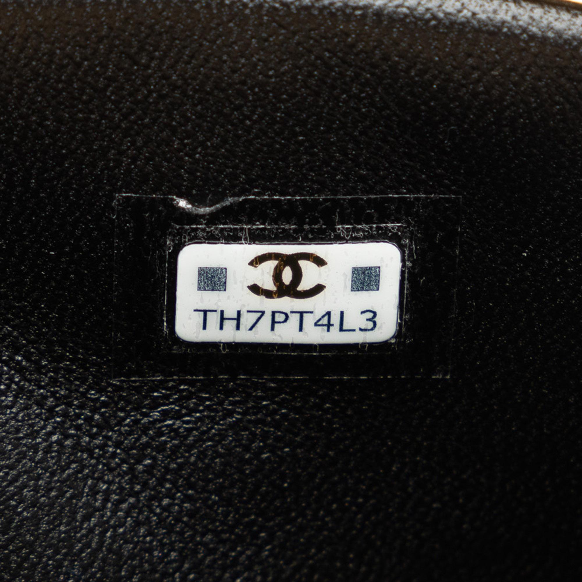 Chanel Quilted Lambskin Multi Clutch with Handle (SHG-ZLewa1)