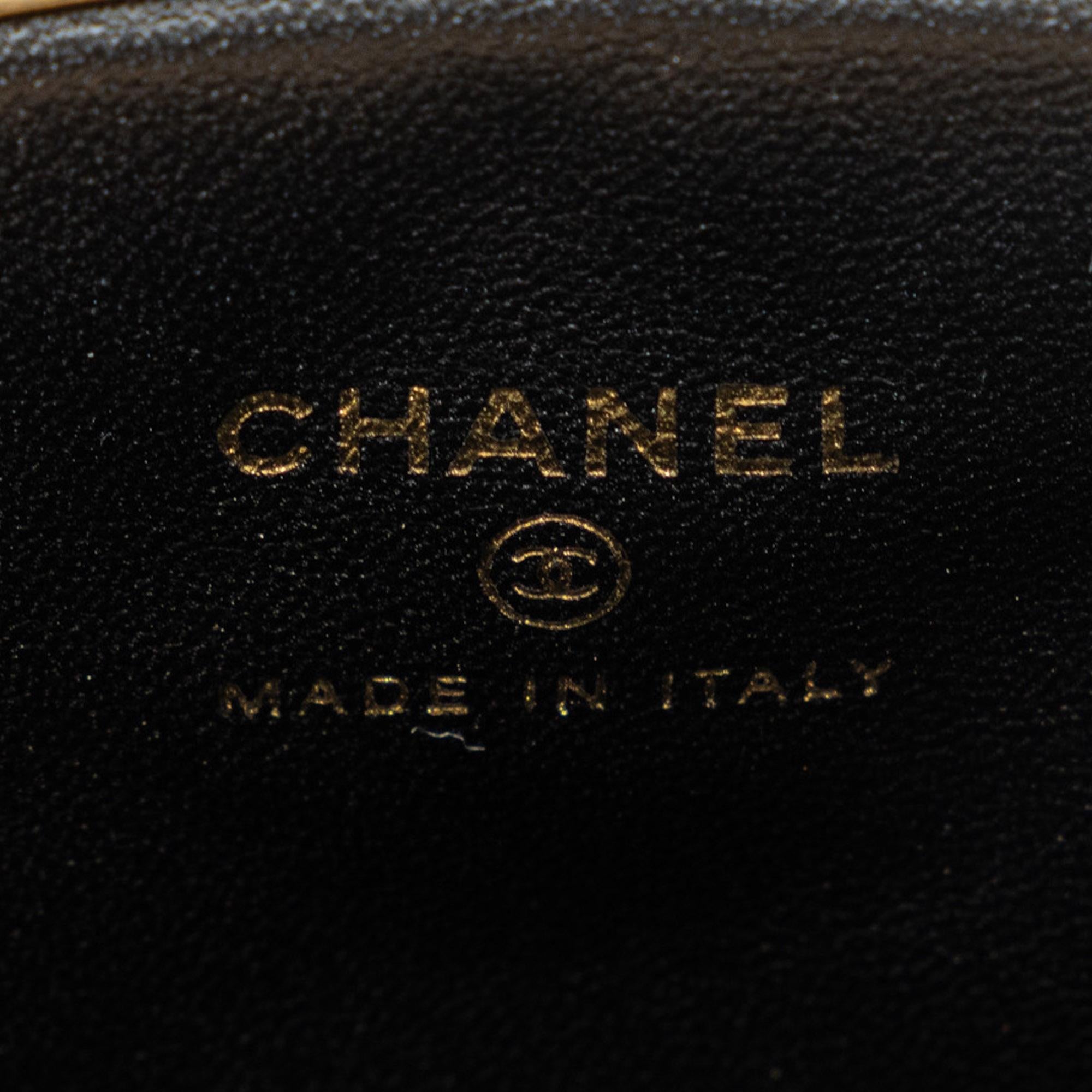 Chanel Quilted Lambskin Multi Clutch with Handle (SHG-ZLewa1)