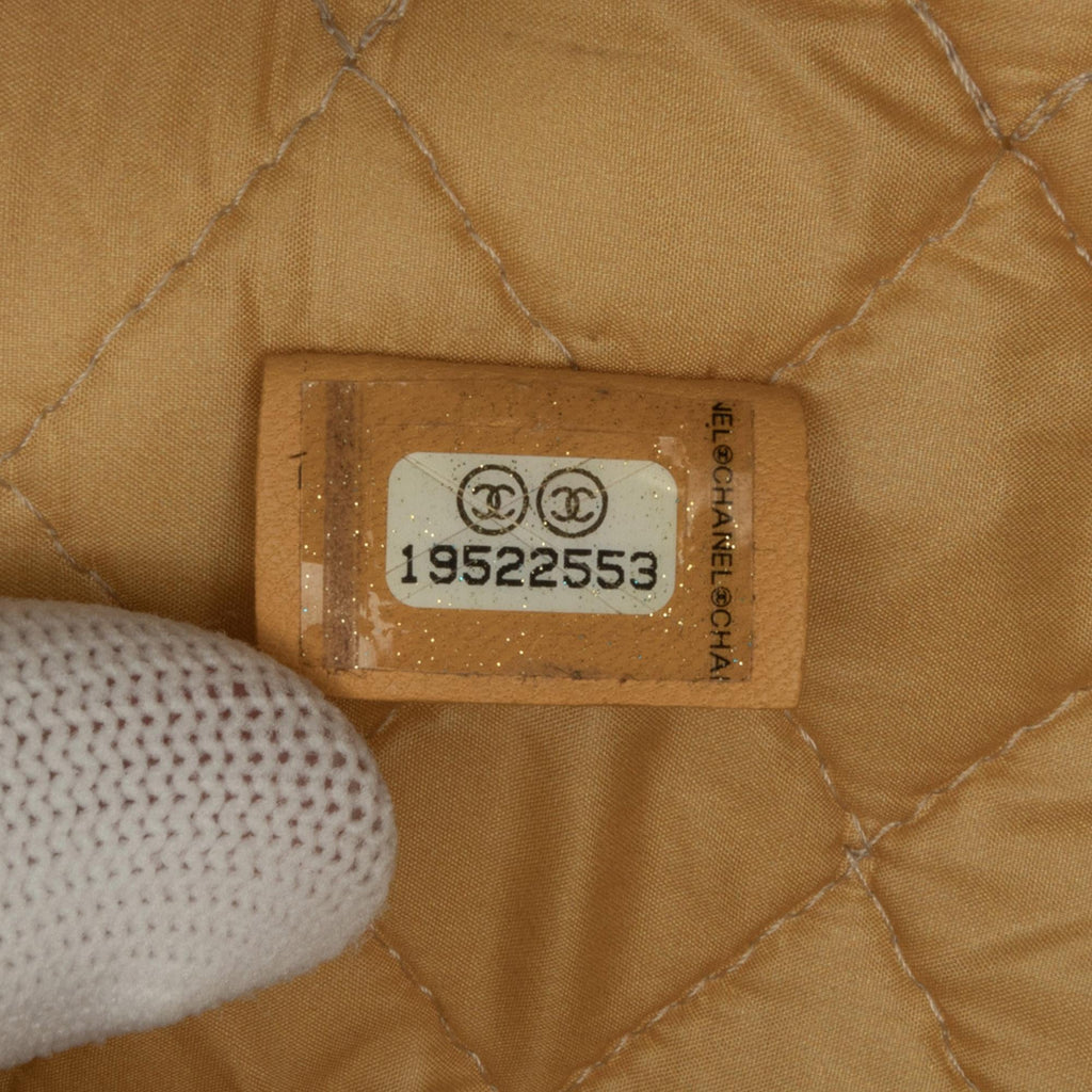 Chanel Quilted Lambskin O Case Clutch (SHG-d1f50a)