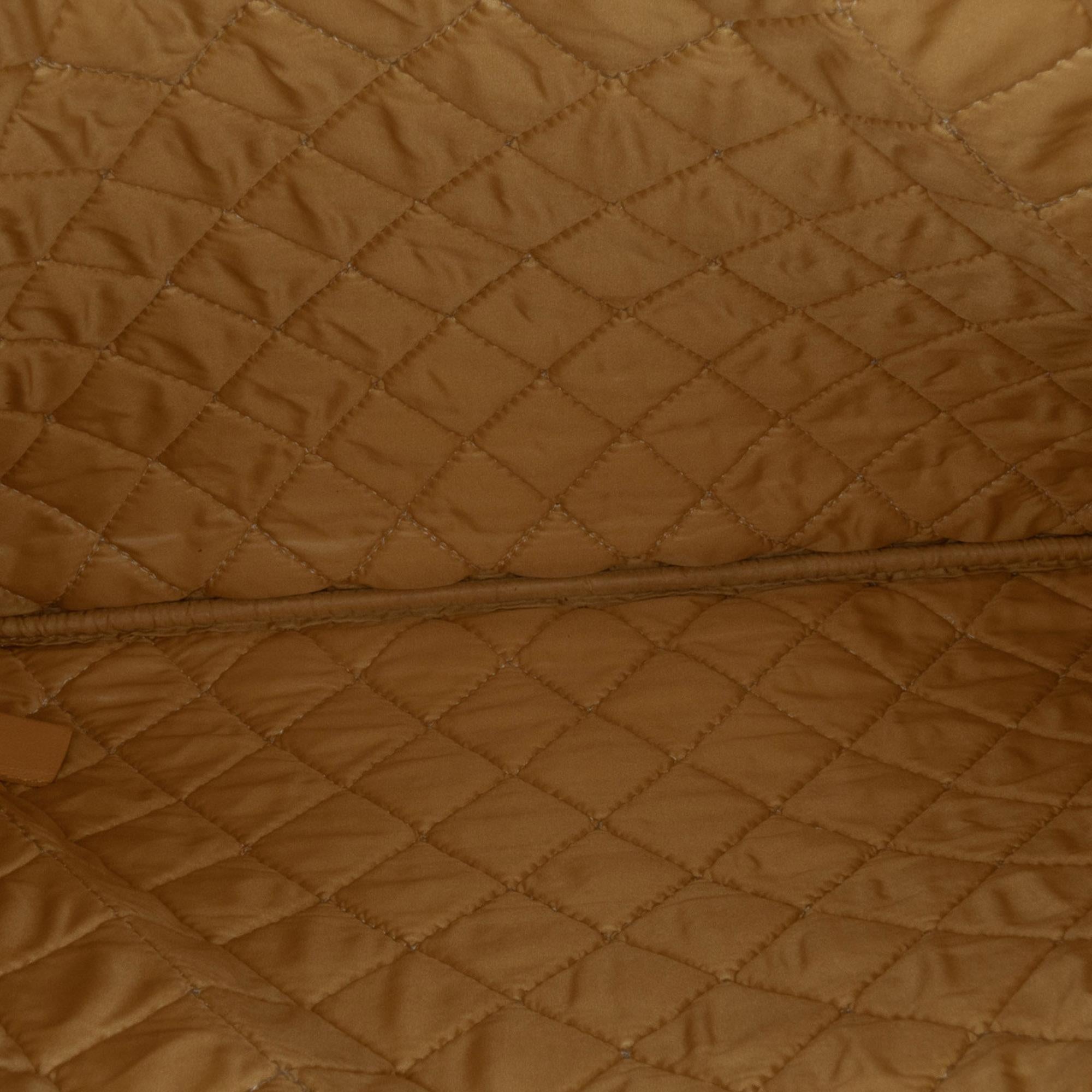 Chanel Quilted Lambskin O Case Clutch (SHG-d1f50a)