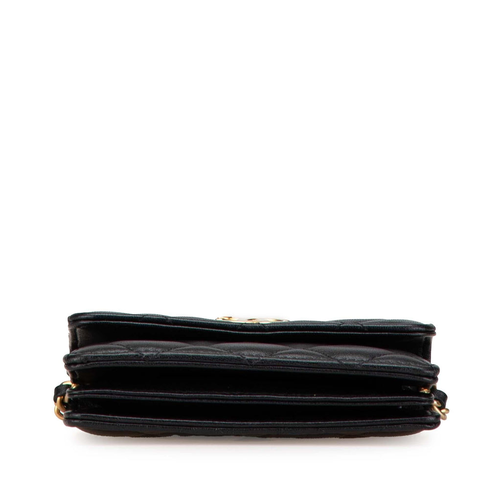 Chanel Quilted Lambskin Pearl Crown Clutch On Chain