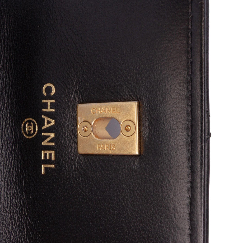 Chanel Quilted Lambskin Pearl Crush Clutch With Chain