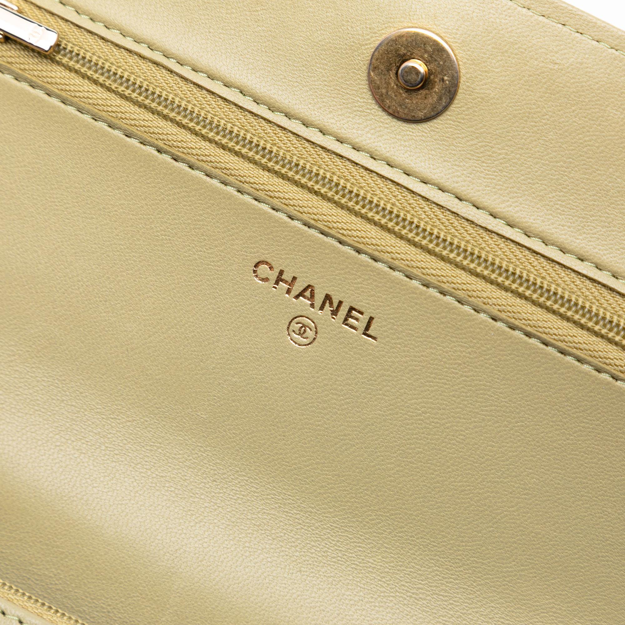 Chanel Quilted Lambskin Pick Me Up Wallet On Chain