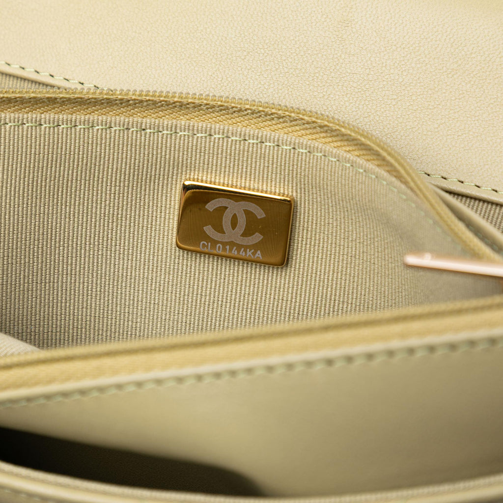 Chanel Quilted Lambskin Pick Me Up Wallet On Chain