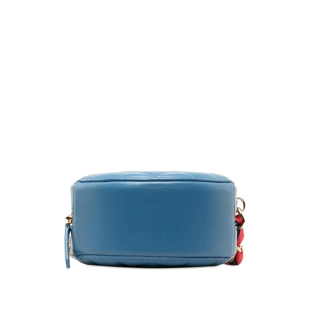 Chanel Quilted Lambskin Ribbon Round Clutch With Chain (SHG-fknQGN)