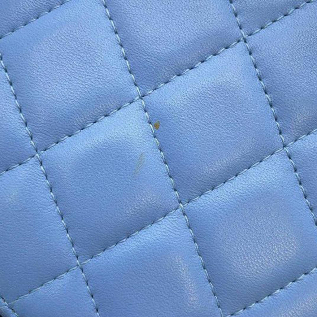 Chanel Quilted Lambskin Round Clutch with Chain (SHG-a9yAVi)