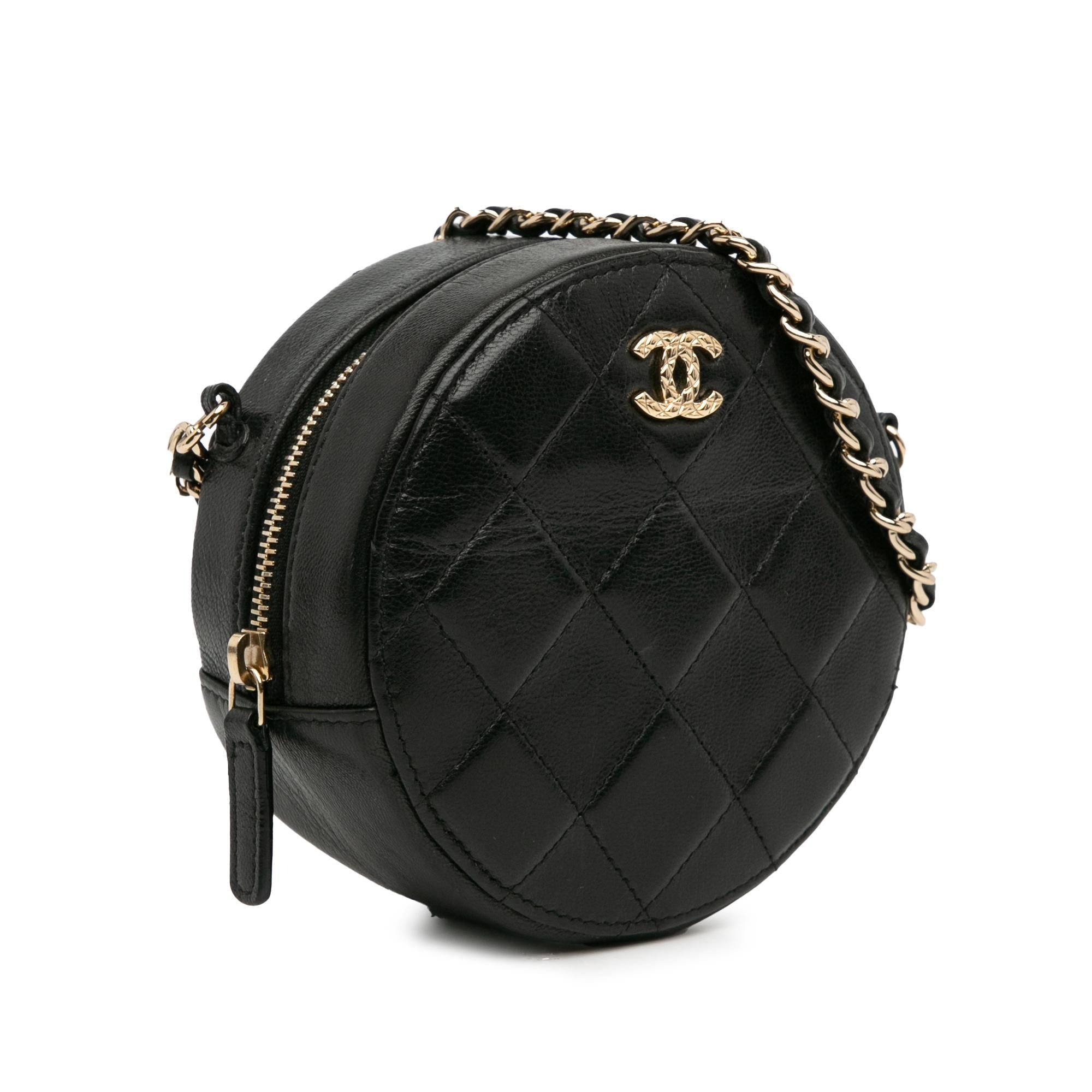 Chanel Quilted Lambskin Round Crossbody (SHG-sFX786)
