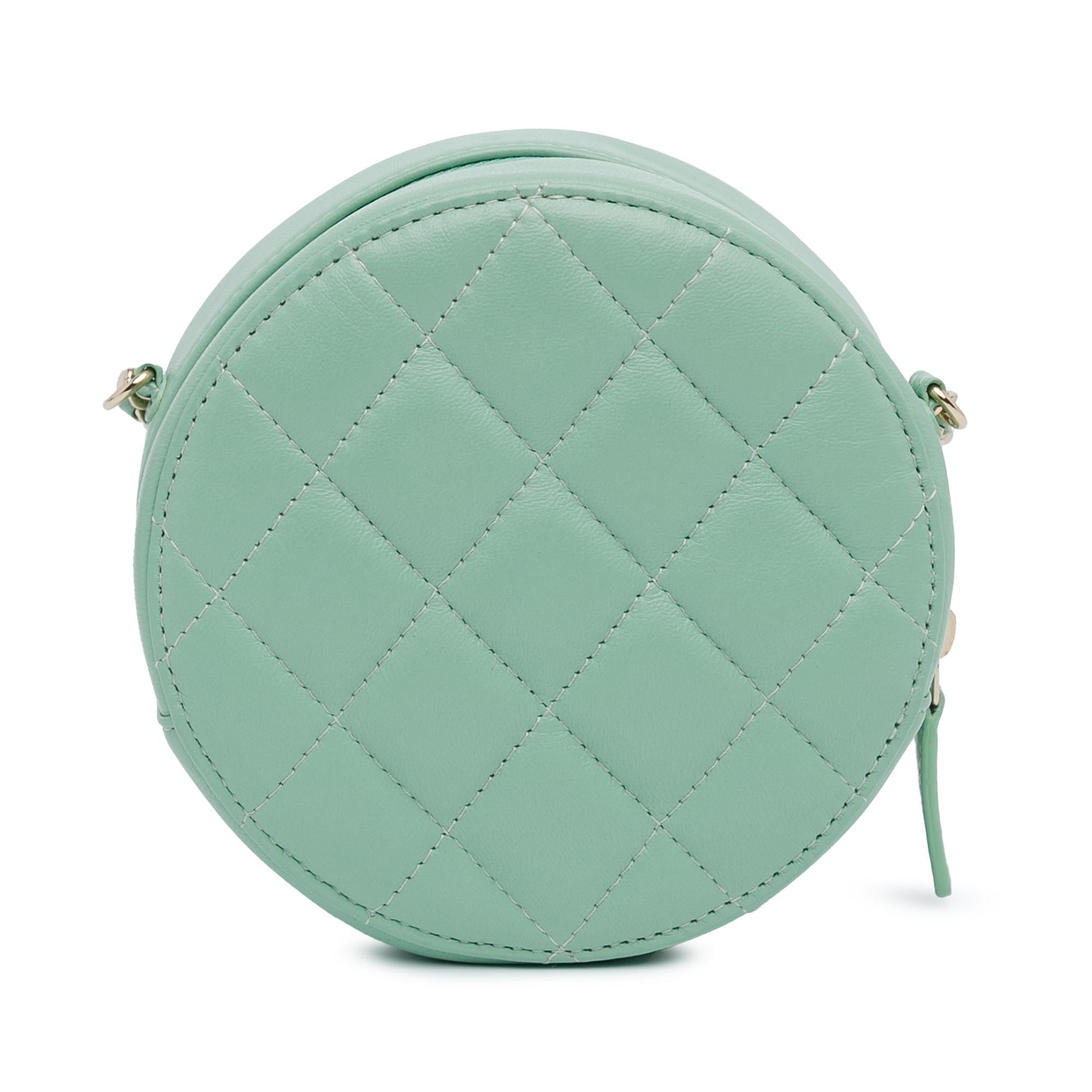 Chanel Quilted Lambskin Round Crossbody (SHG-uKvNTn)