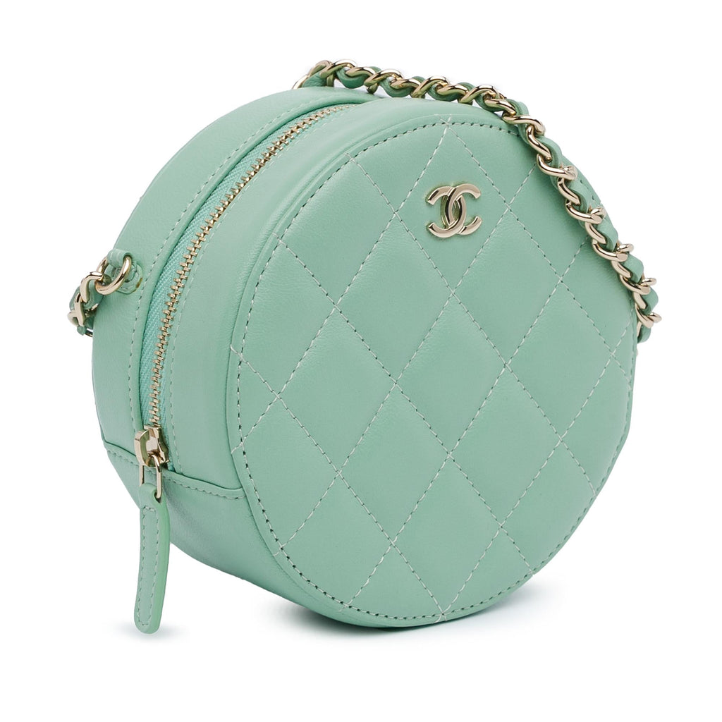 Chanel Quilted Lambskin Round Crossbody (SHG-uKvNTn)