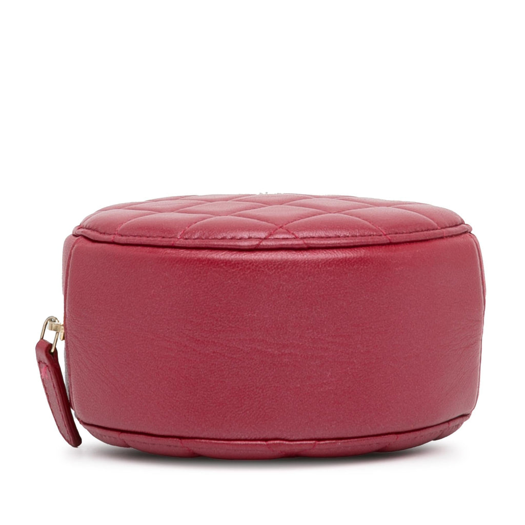 Chanel Quilted Lambskin Round Pearl Clutch with Chain (SHG-QFU7OK)