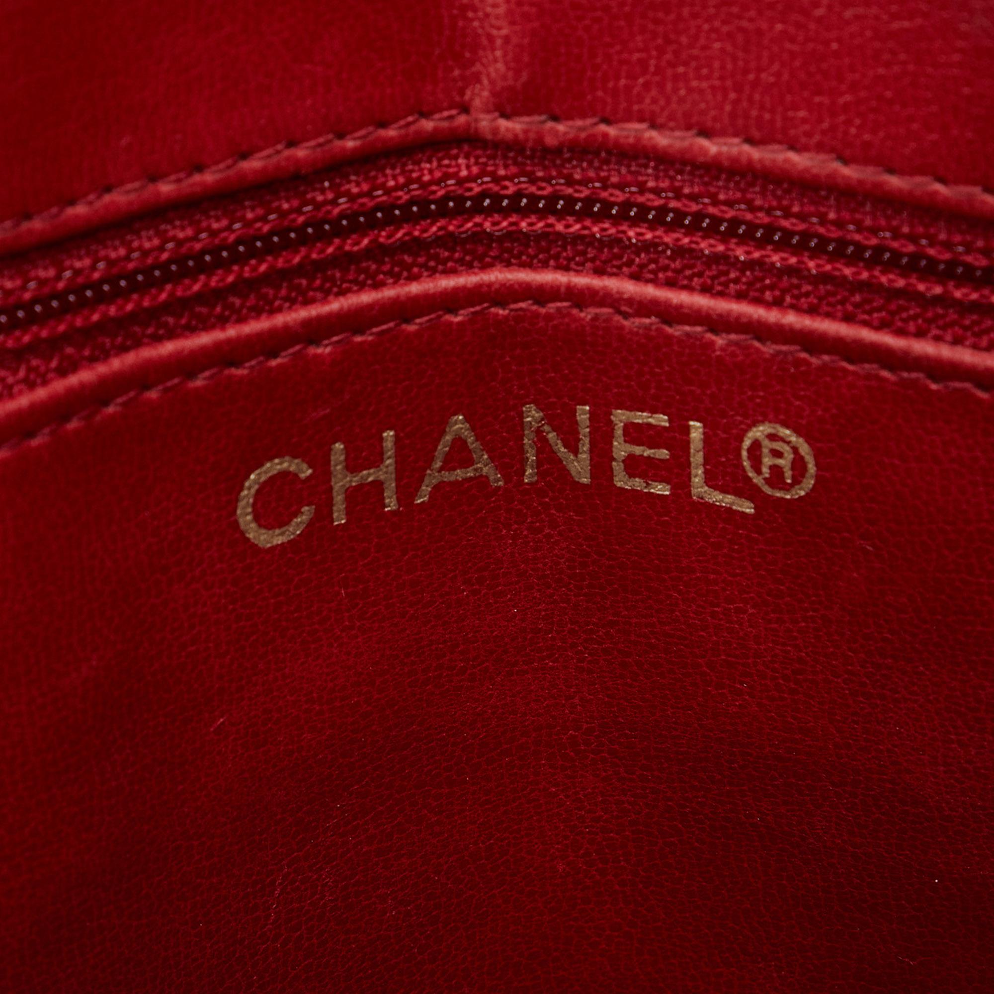 Chanel Quilted Lambskin Shoulder Bag (SHG-Qw6dWQ)