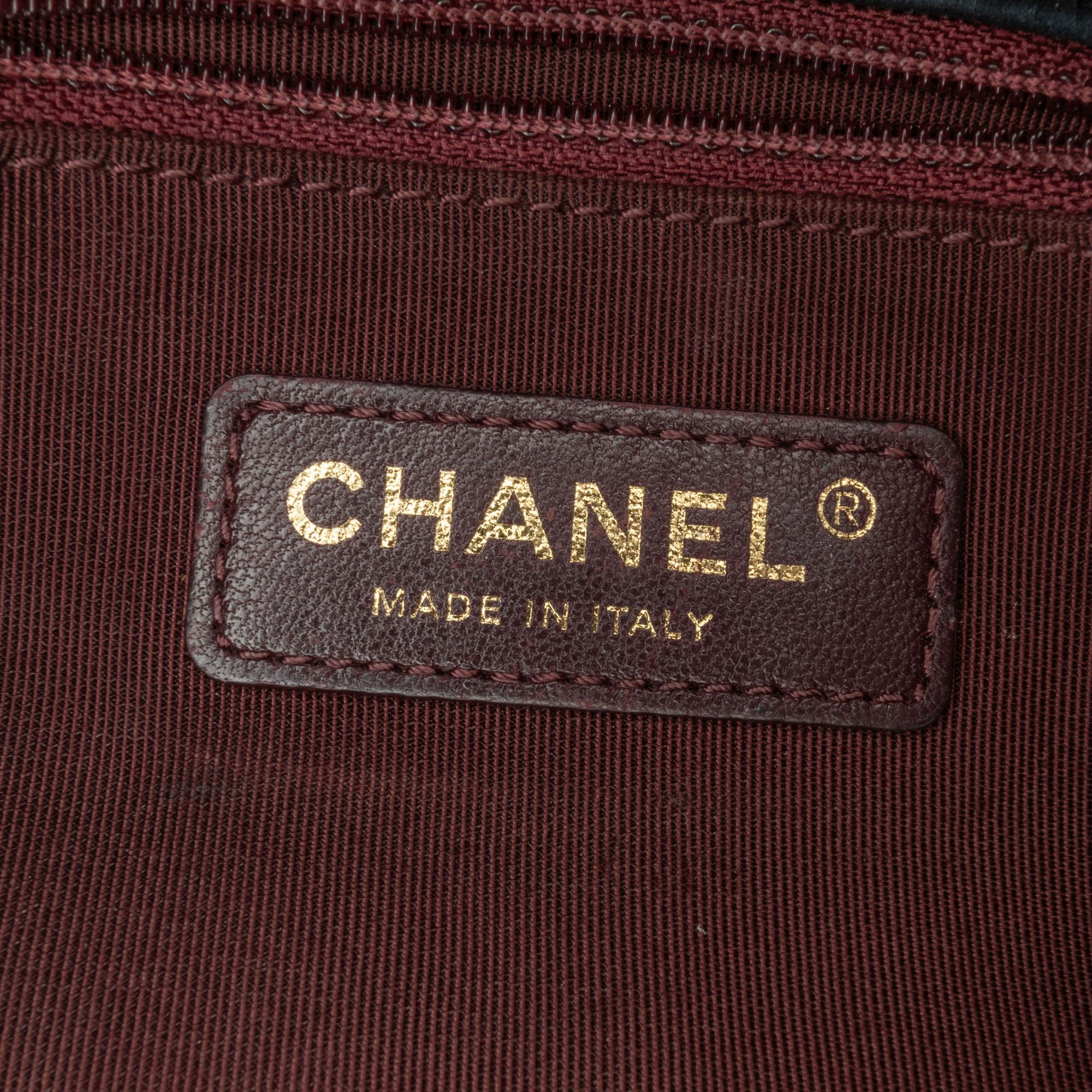 Chanel Quilted Lambskin Whipstitch Single Flap (SHG-OfzSAu)