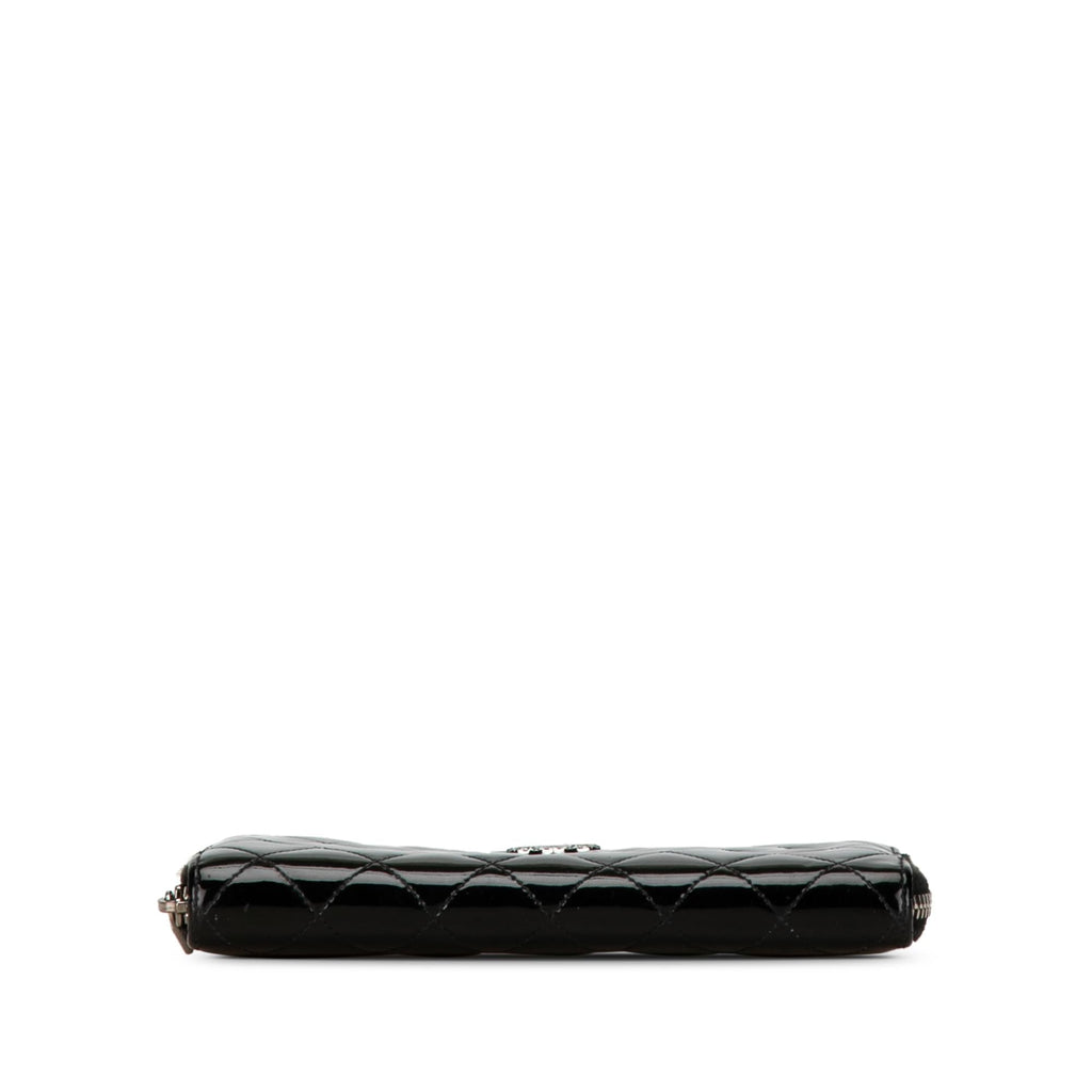 Chanel Quilted Patent Brilliant Zip Around Wallet (SHG-9dsHwF)
