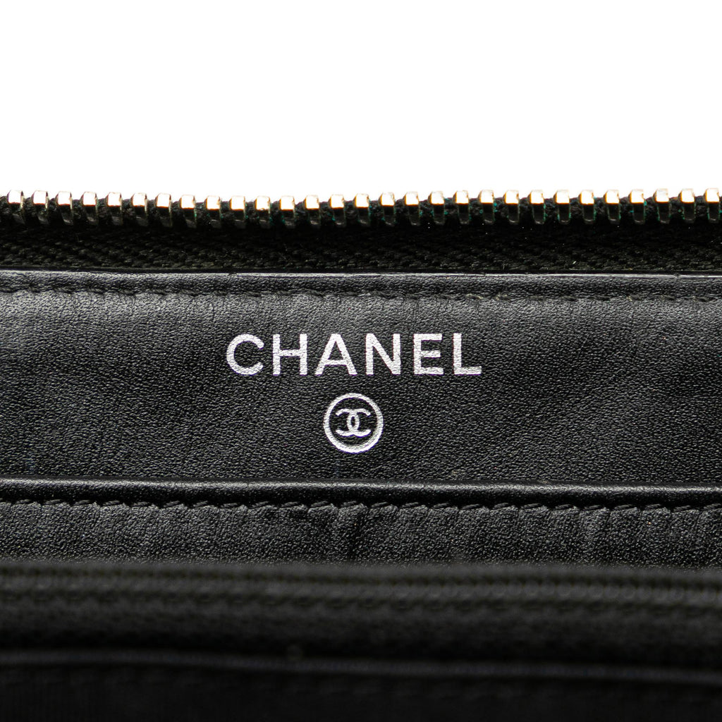 Chanel Quilted Patent Brilliant Zip Around Wallet (SHG-9dsHwF)