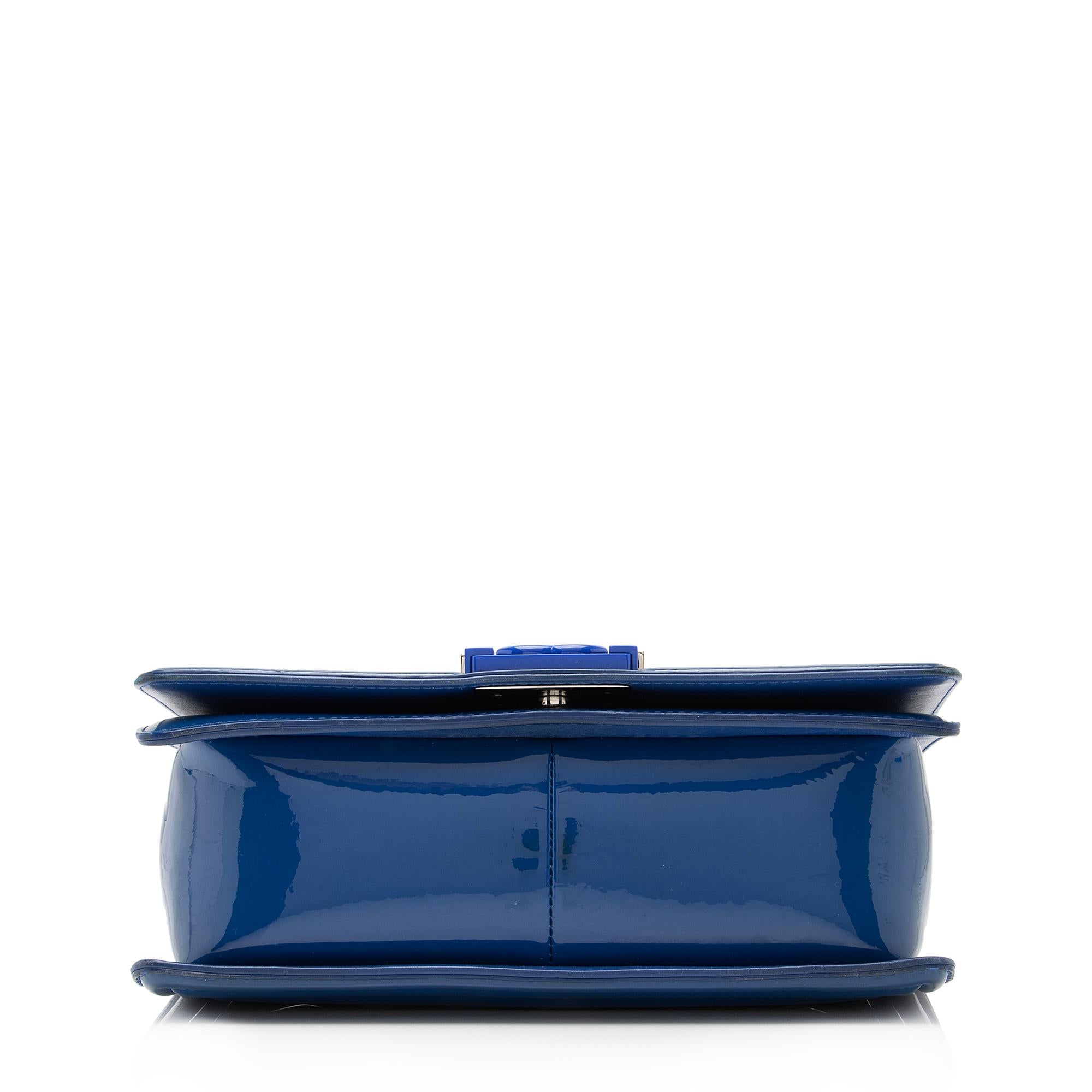 Chanel Patent Leather Plexiglass Medium Boy Bag (SHF-23613)