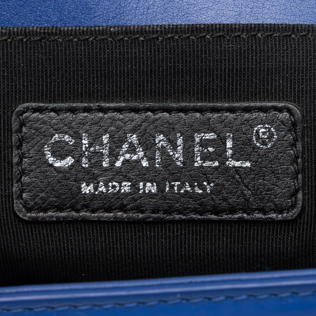 Chanel Patent Leather Plexiglass Medium Boy Bag (SHF-23613)