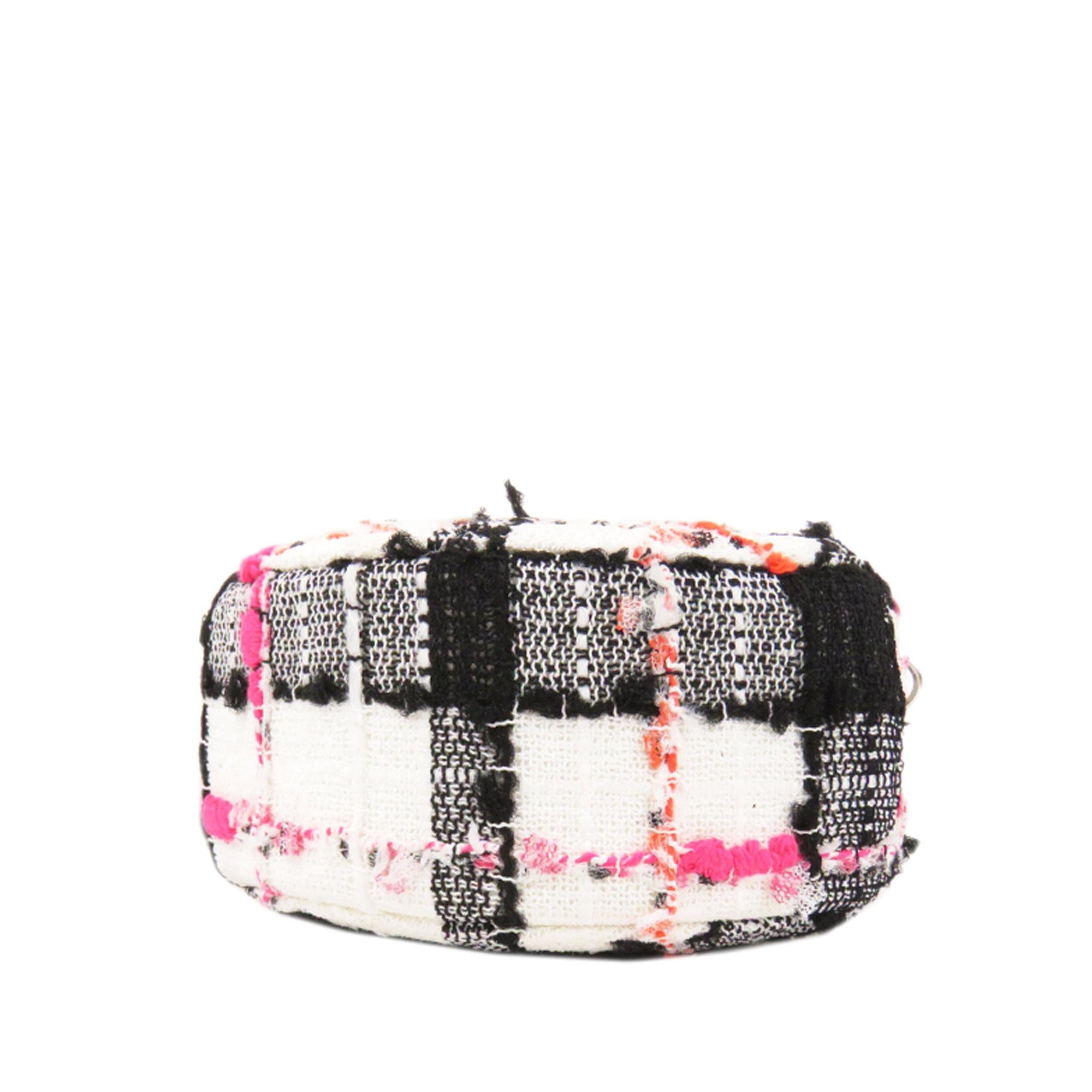 Chanel Round As Earth Tweed Crossbody Bag (SHG-zRZeTN)