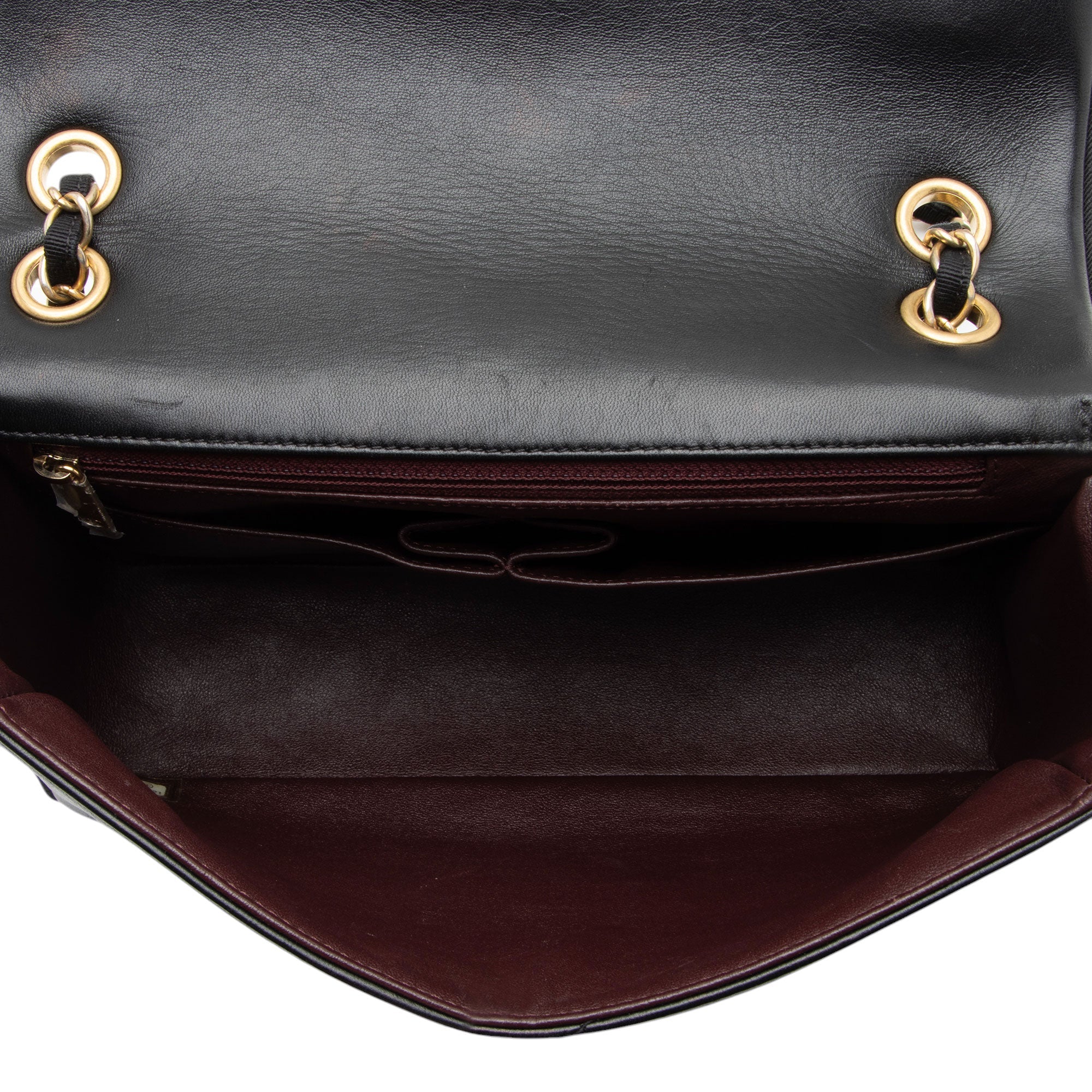 Chanel Scallop Quilted Lambskin Pagoda Medium Flap Bag (SHF-O5XtnL)