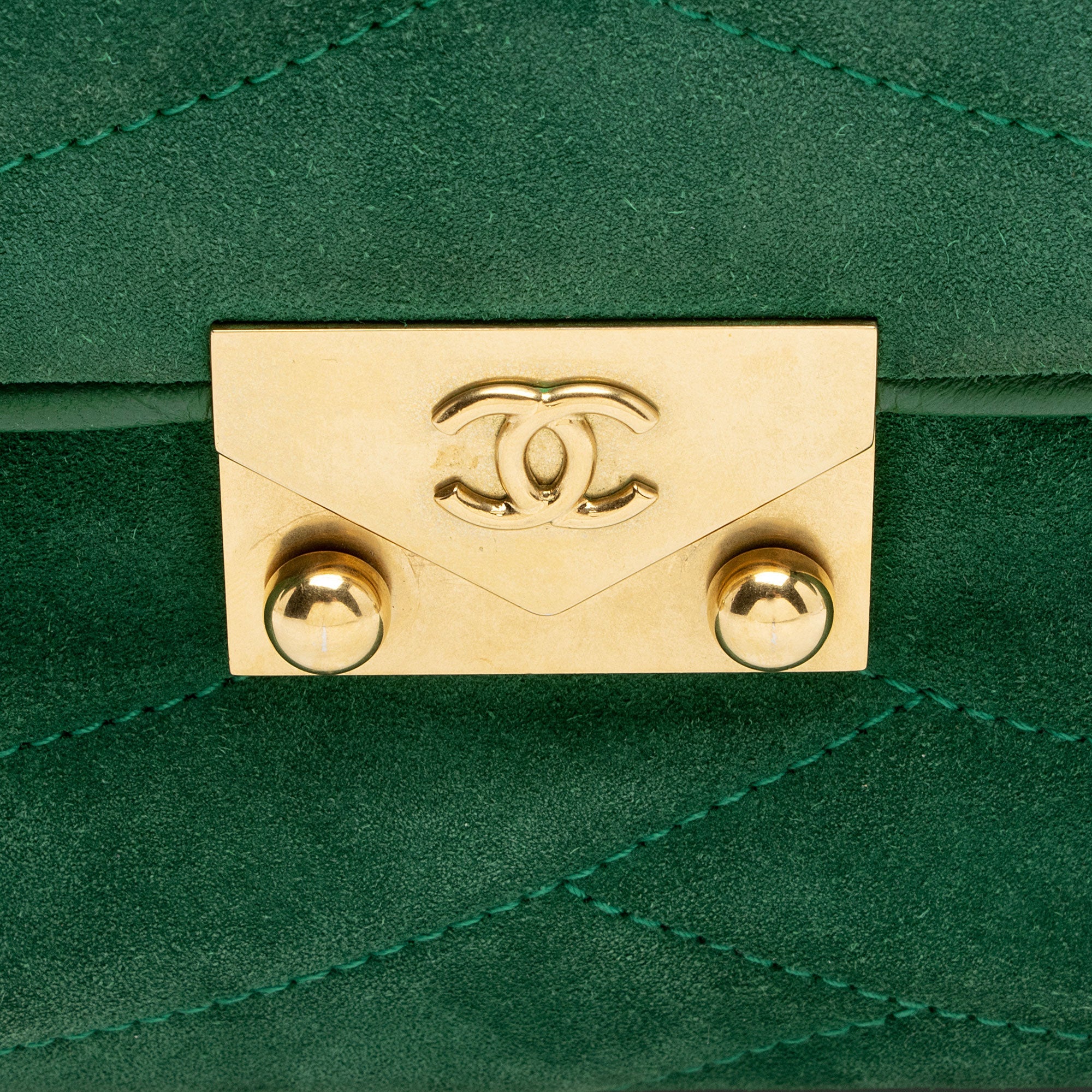 Chanel Scallop Quilted Suede Pagoda Medium Flap Bag (SHF-StVv1m)