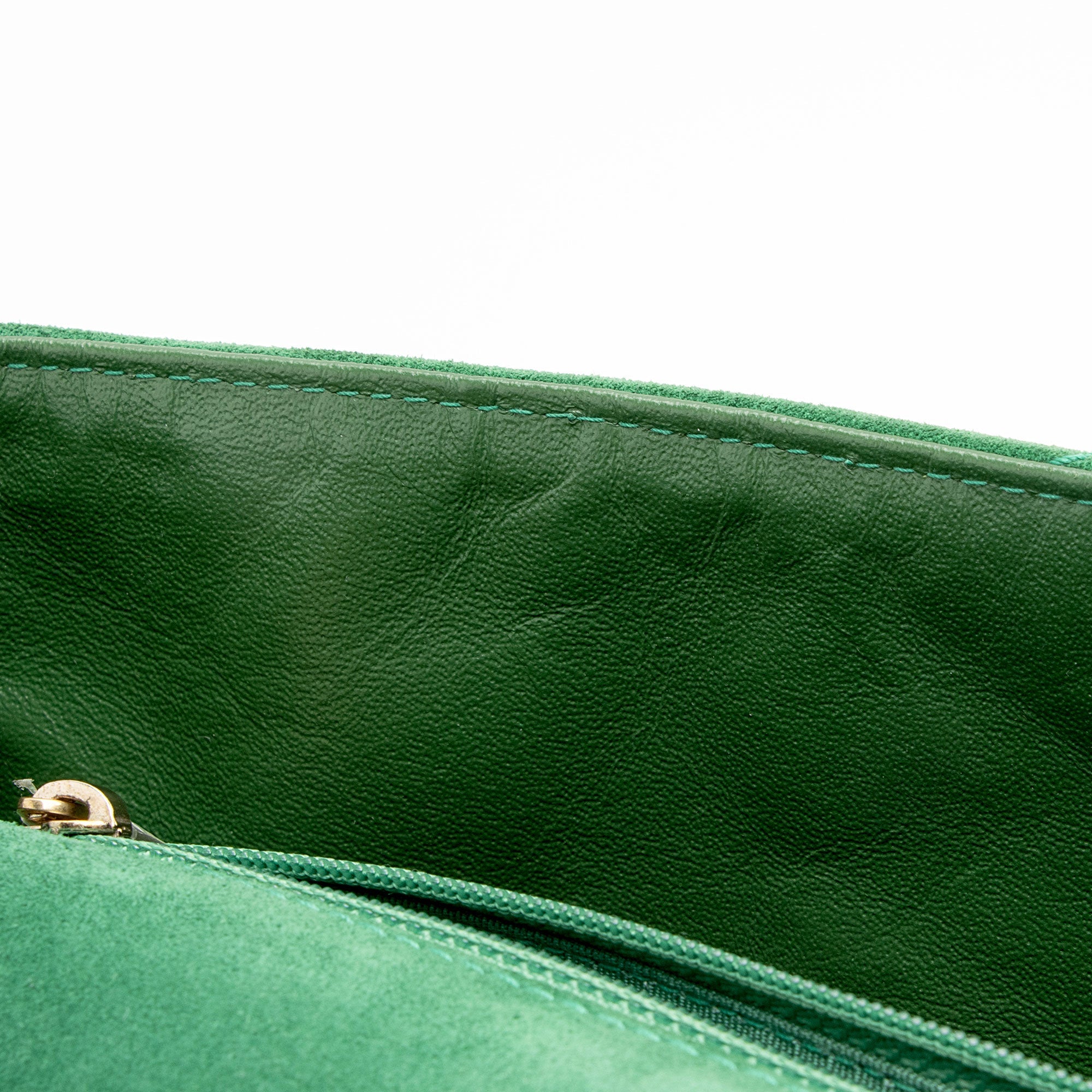 Chanel Scallop Quilted Suede Pagoda Medium Flap Bag (SHF-StVv1m)