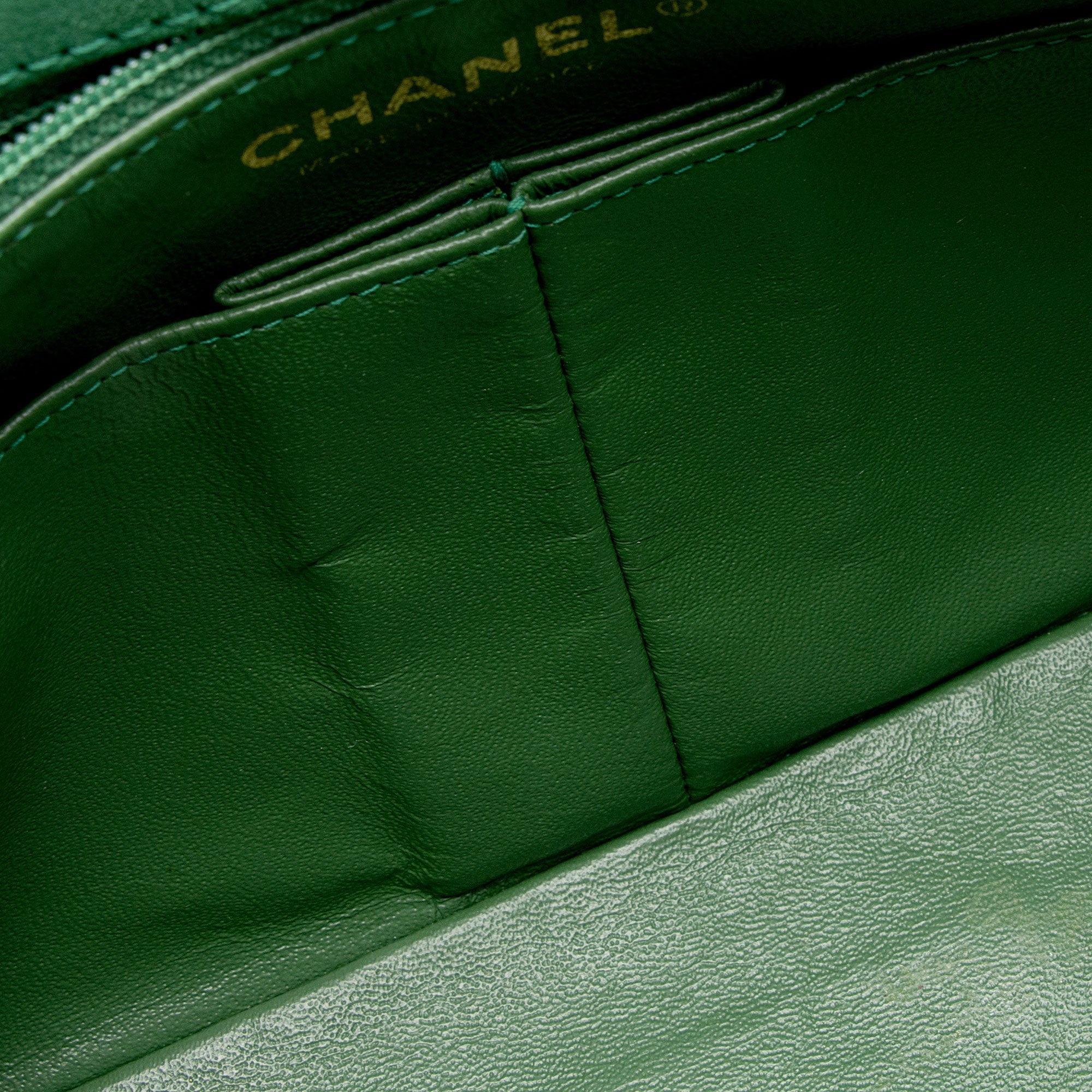 Chanel Scallop Quilted Suede Pagoda Medium Flap Bag (SHF-StVv1m)