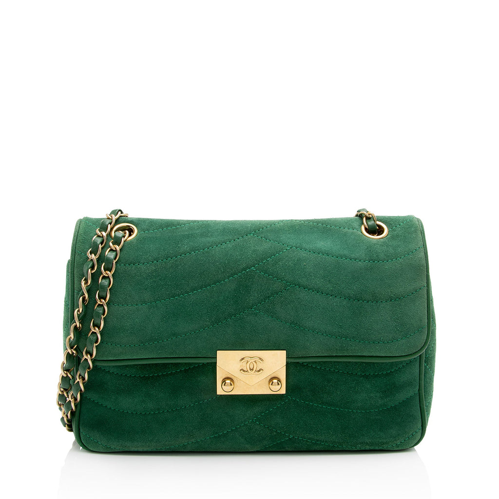 Chanel Scallop Quilted Suede Pagoda Medium Flap Bag (SHF-StVv1m)