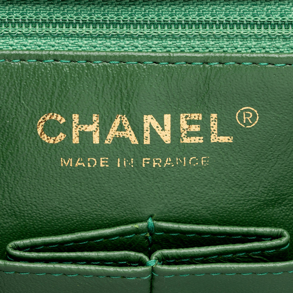 Chanel Scallop Quilted Suede Pagoda Medium Flap Bag (SHF-StVv1m)