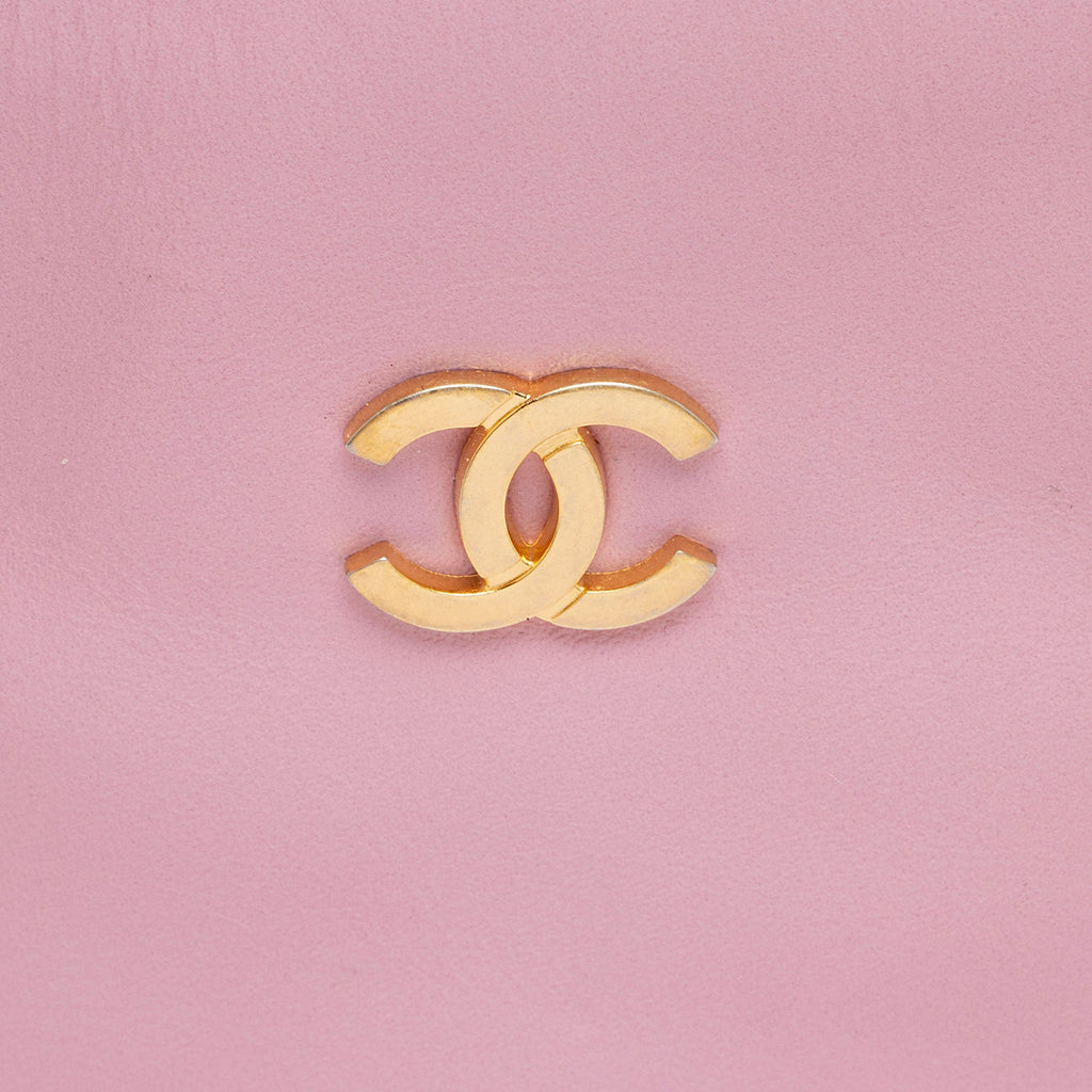 Chanel Shiny Calfskin Small Chanel 22 Pochette (SHF-luFryp)