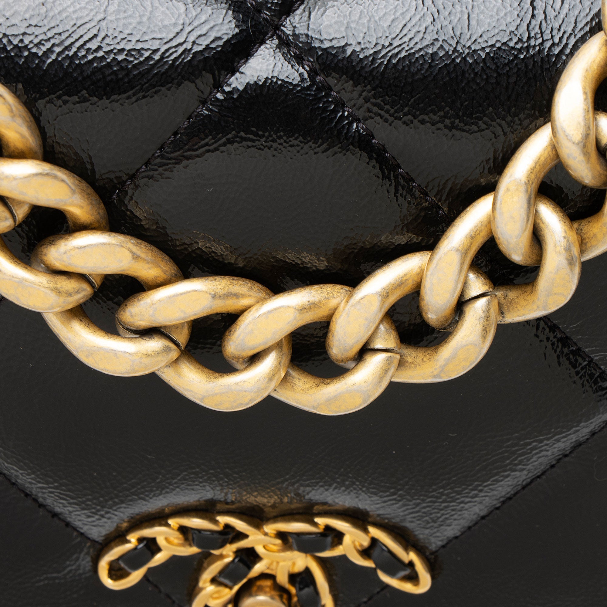 Chanel Shiny Crumpled Calfskin 19 Medium Flap Shoulder Bag