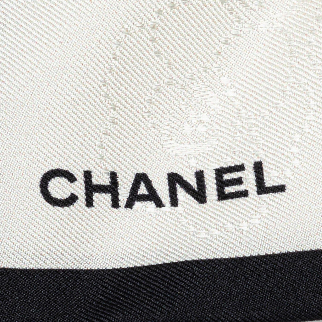 Chanel Silk CC Bow Scrunchie (SHG-AINwNO)
