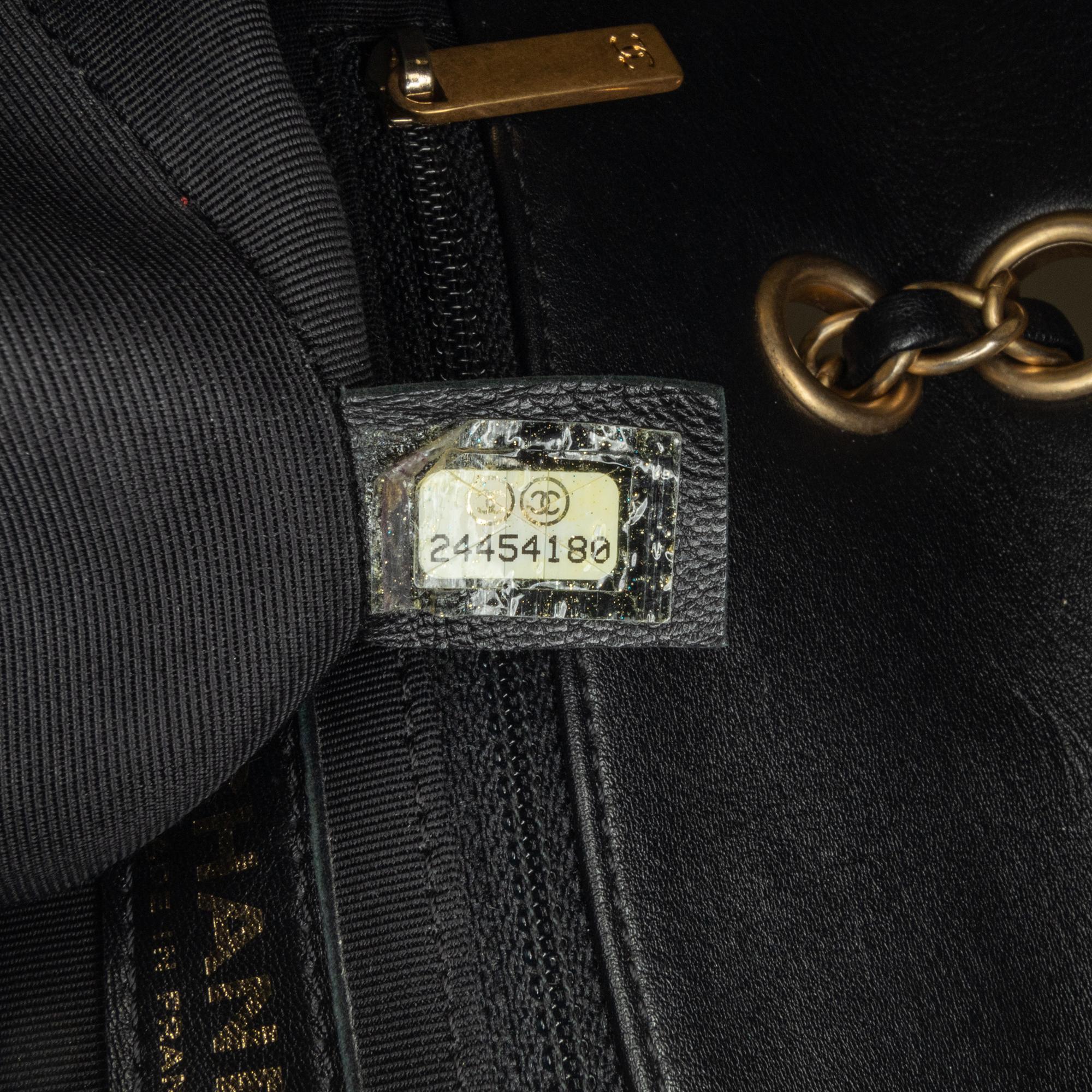 Chanel Small Bicolor Lambskin Paris Cosmopolite Flap (SHG-yTuQ45)