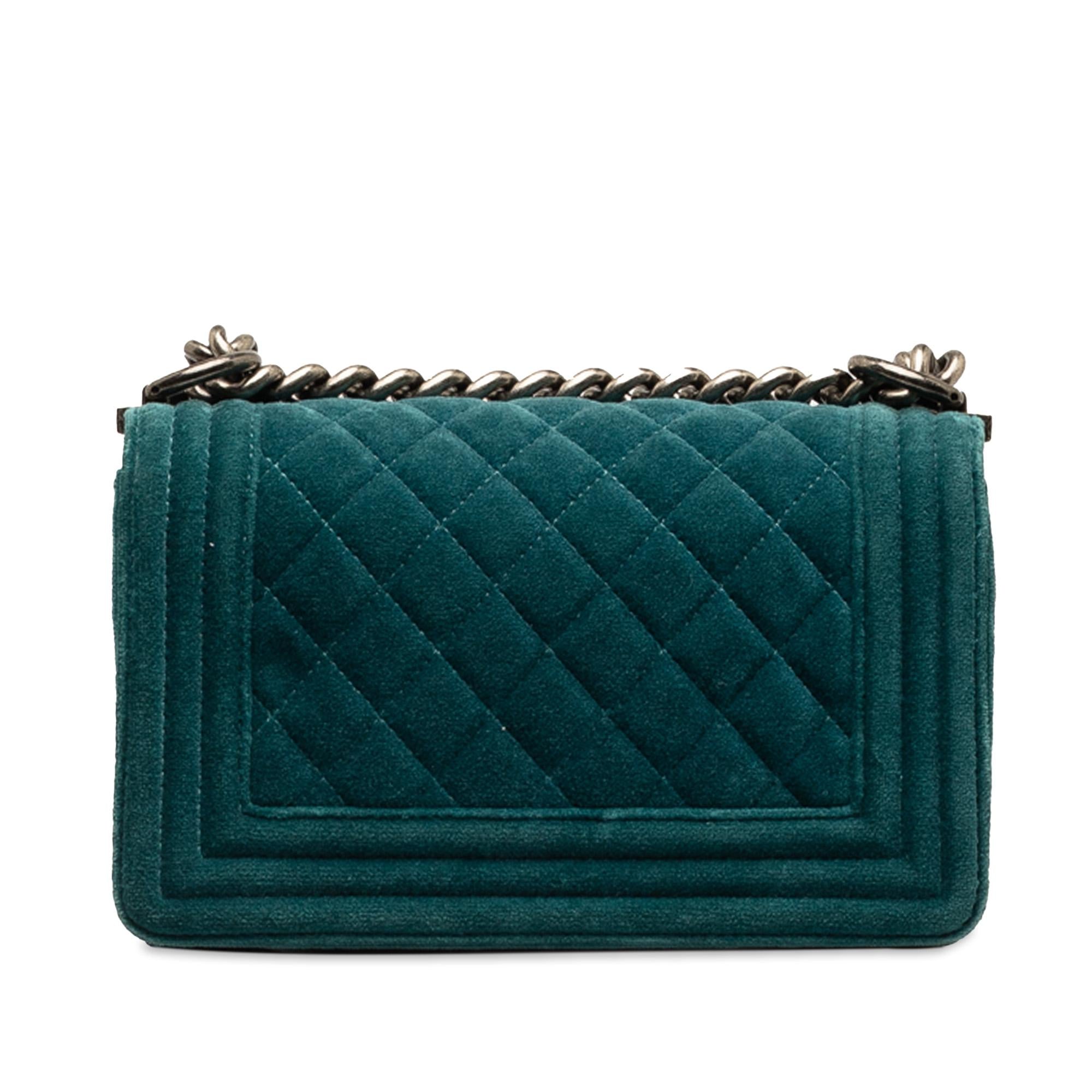 Chanel Small Boy Velvet Flap Bag (SHG-aOeYnm)