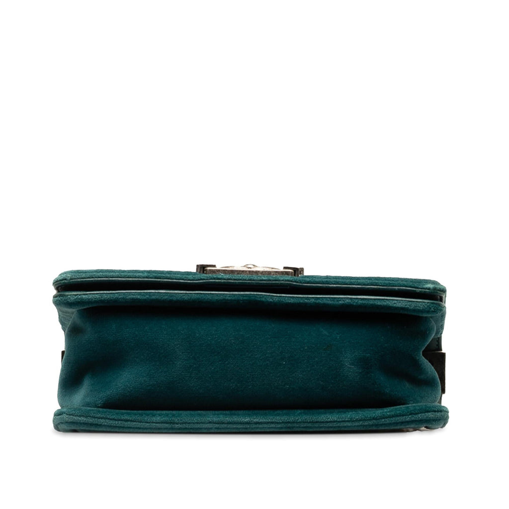 Chanel Small Boy Velvet Flap Bag (SHG-aOeYnm)